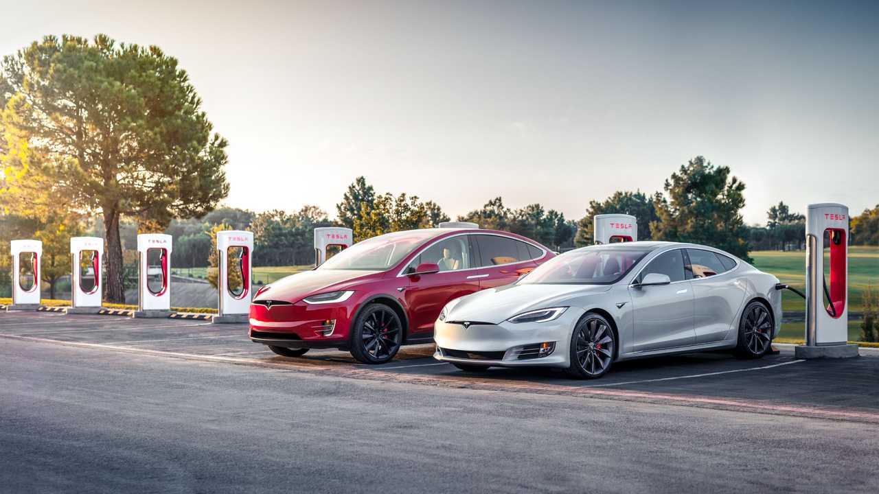 Tesla Model S rossa e bianca, 1280x720 720p, PC