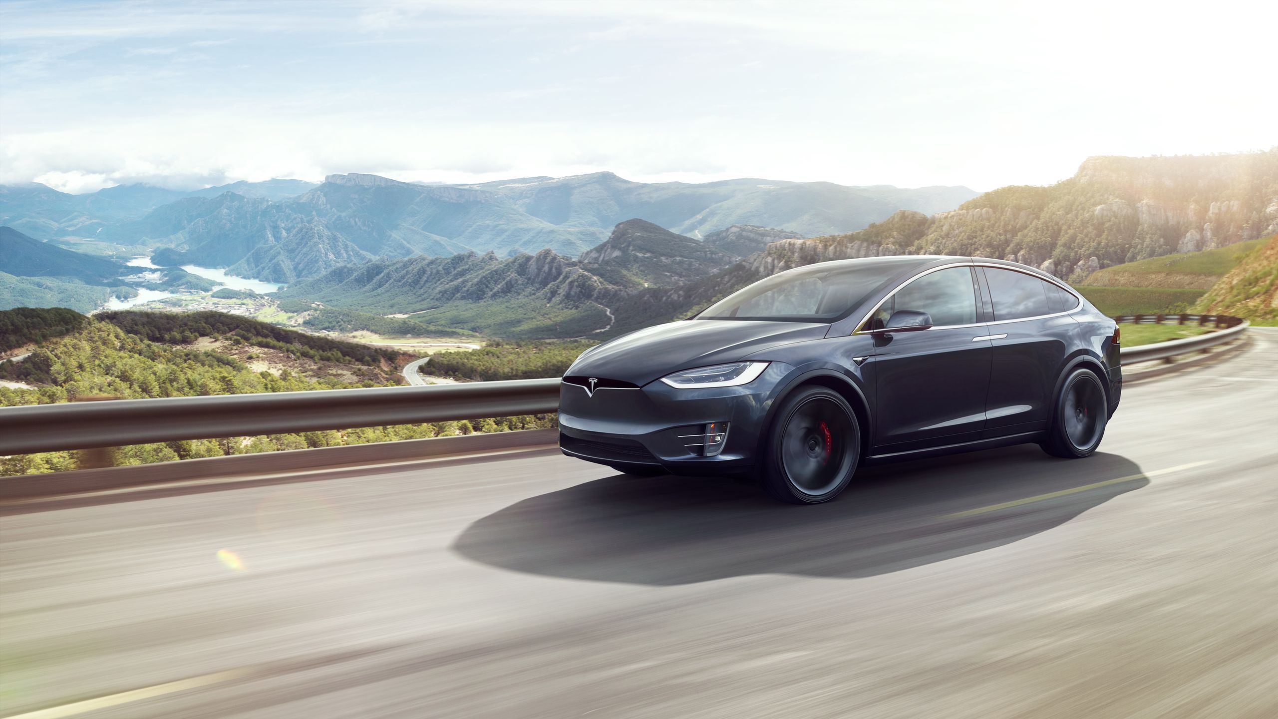 Tesla Model X nera su strada, Elon Musk, 2560x1440 2K QHD, PC