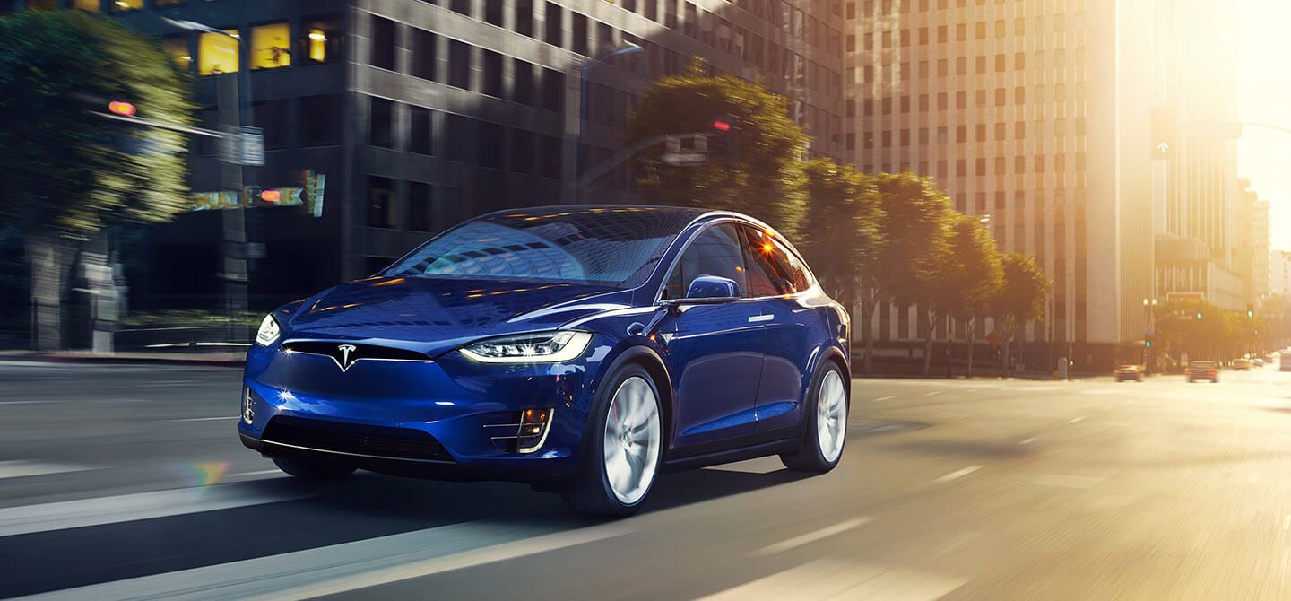 Tesla Model X blu su strada, 1440x670 HD, Desktop
