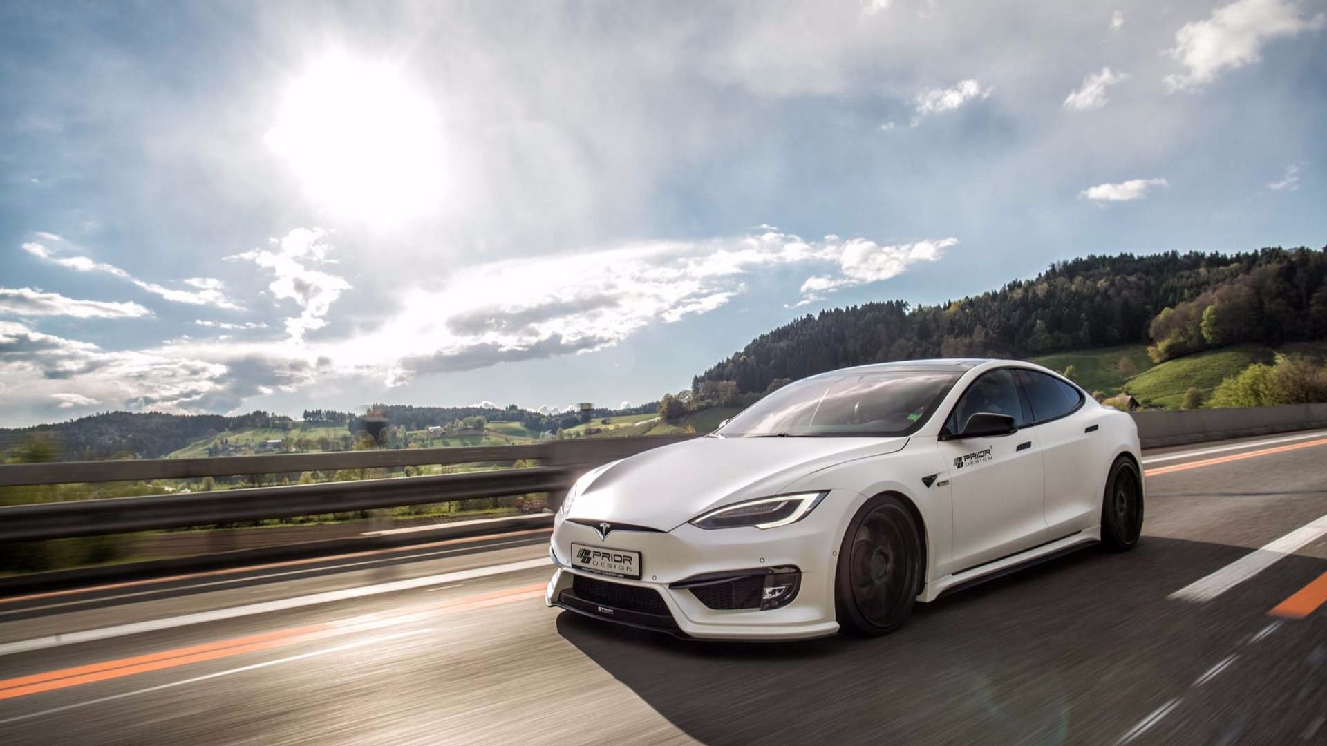 Tesla Model S bianca strada, 1920x1080 Full HD 1080p, Laptop