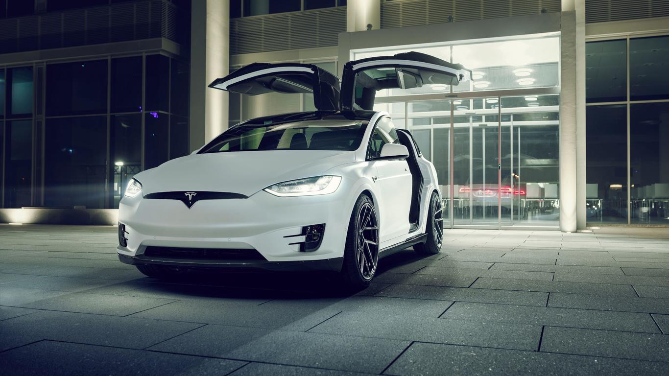 Tesla Model X bianca, 1366x768 720p, PC