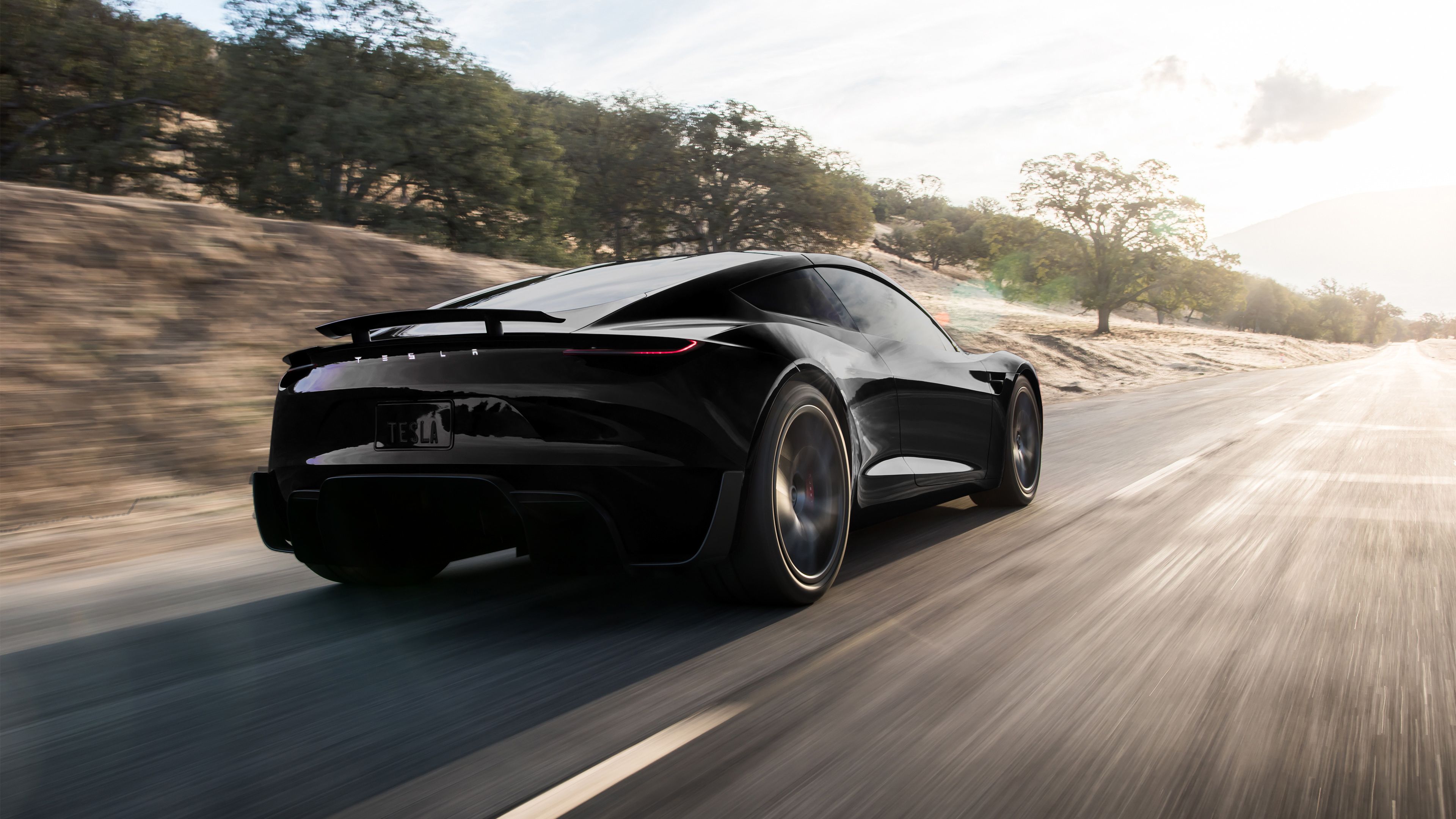 Tesla Roadster nera su strada, 3840x2160 4K, Desktop 4K
