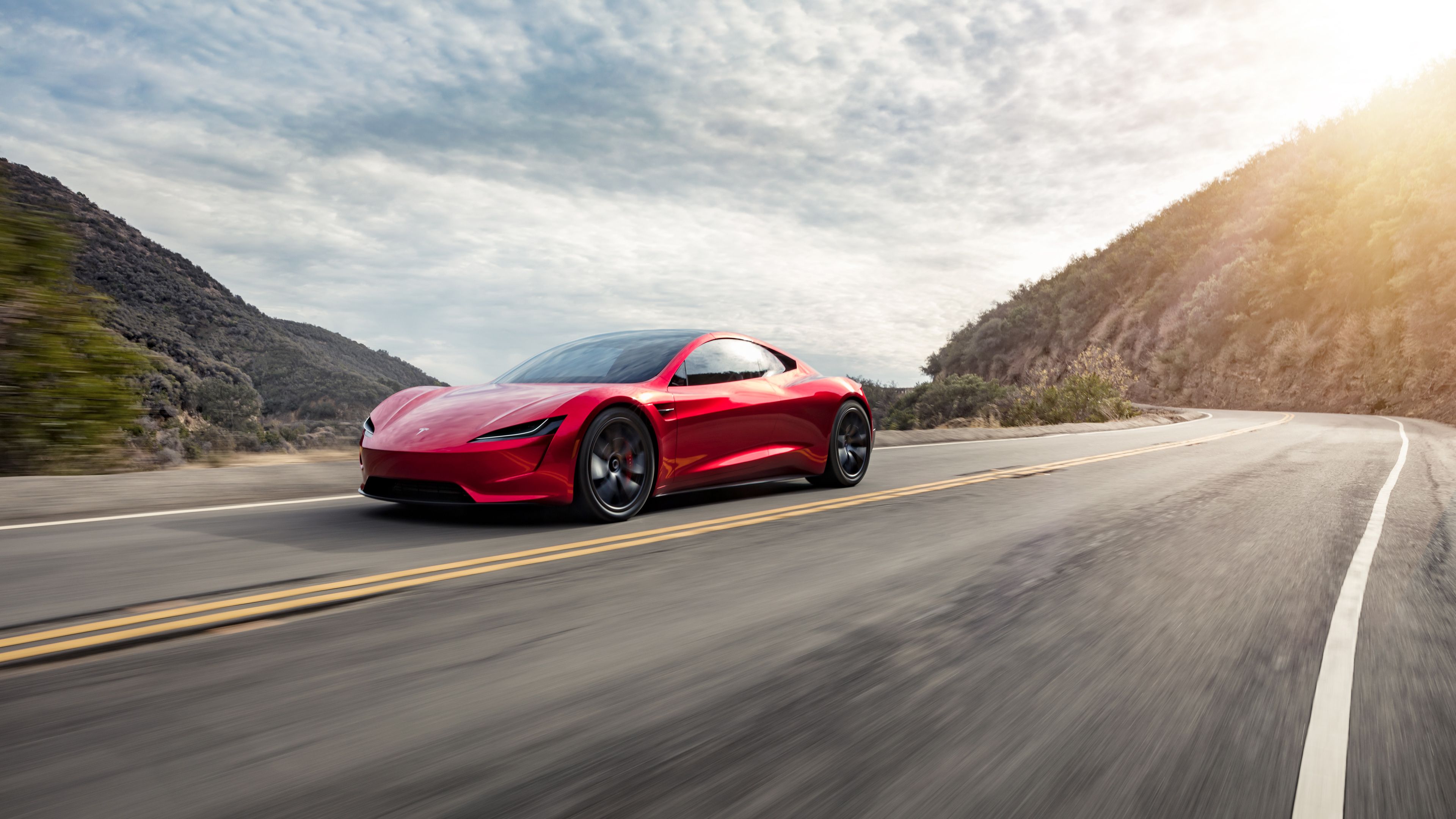 Tesla Roadster rossa su strada, 3840x2160 4K Ultra HD, Monitor 4K