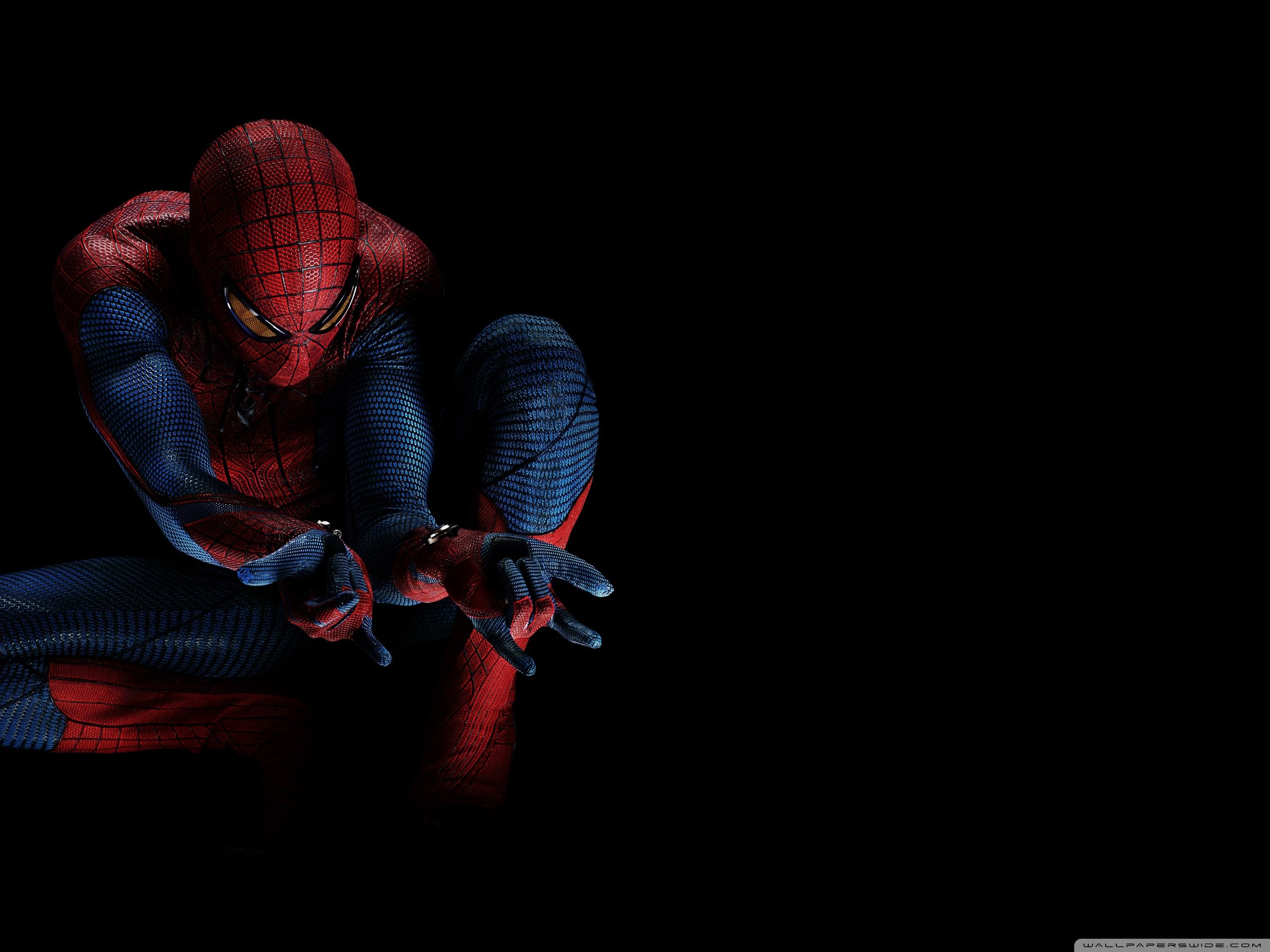 Spider-Man accovacciato su sfondo nero, 2560x1920 WQXGA, Monitor Gaming