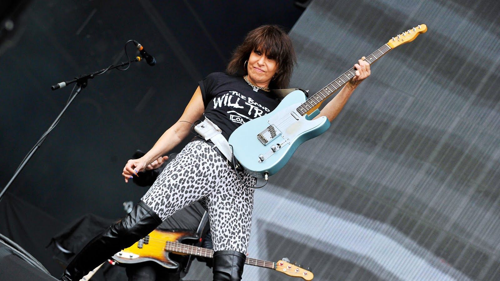 Chrissie Hynde chitarra live, 1600x900 900p, Desktop