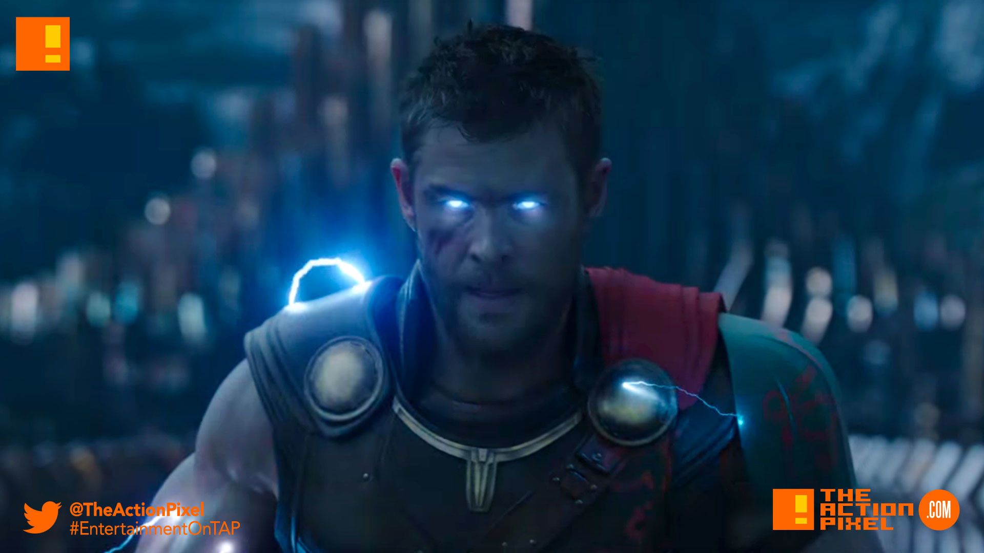Thor con martello, sfondo nero Avengers, supereroi, 2560x1600 2K+, Monitor Gaming