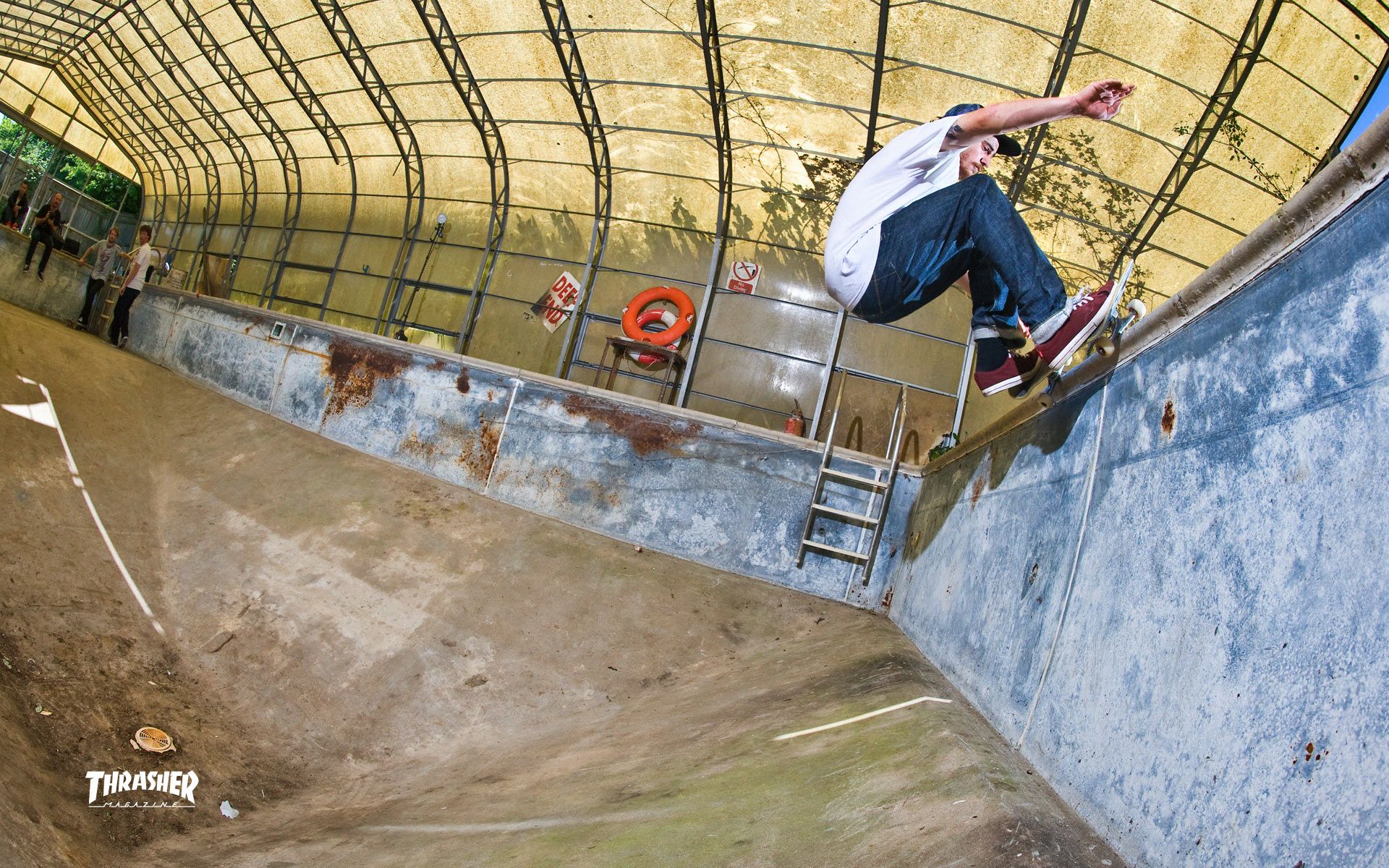 Skater su rampa cemento urbano, 1600x1200 HD, Desktop