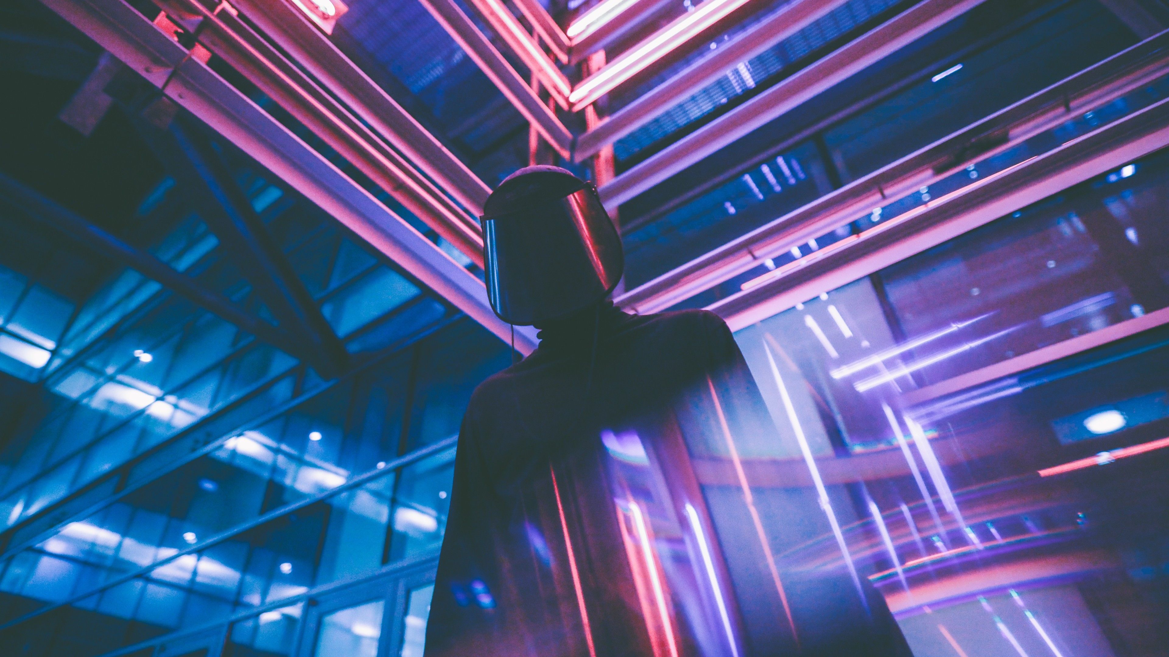 Silhouette con luci neon, 3840x2160 Ultra HD, 4K TV