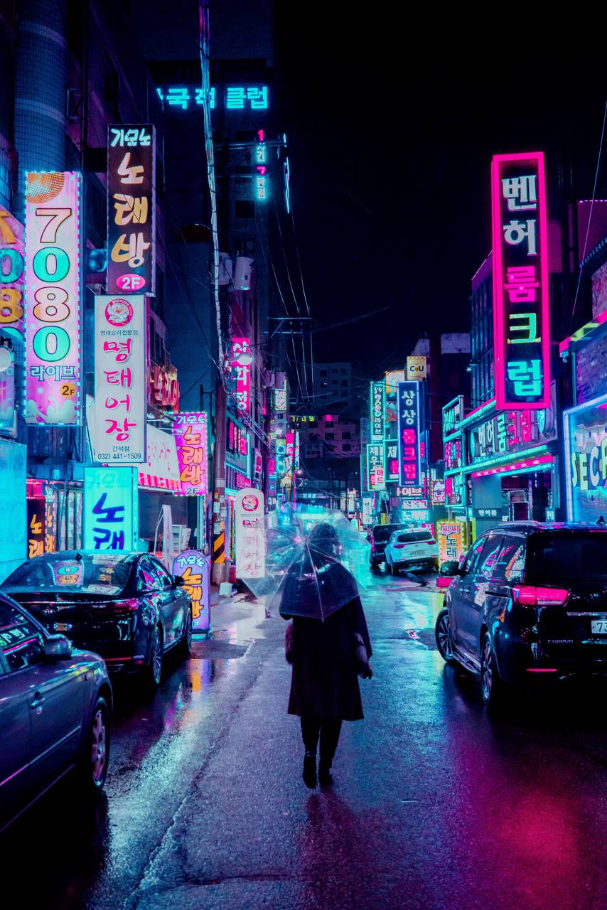 Vicolo notturno con insegne neon, 854x1280 Full HD Verticale, iPhone