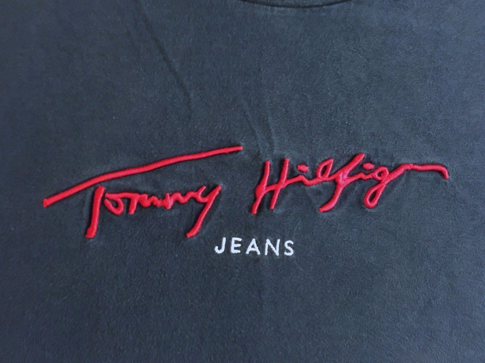 Citazione Tommy Hilfiger sfondo rosa, 3840x2160 UHD, Monitor 4K