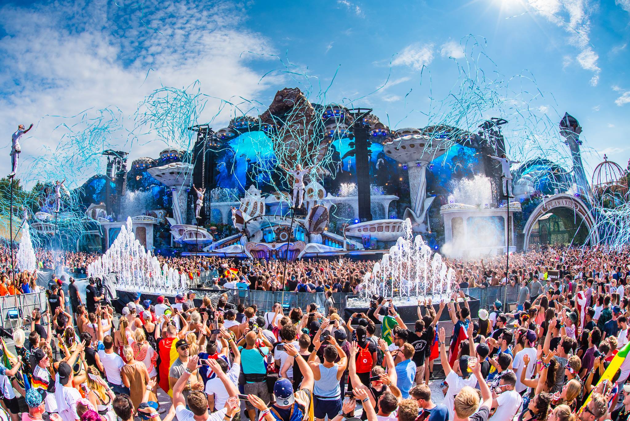 Festival Tomorrowland palco folla, 2048x1367 alta risoluzione, Desktop