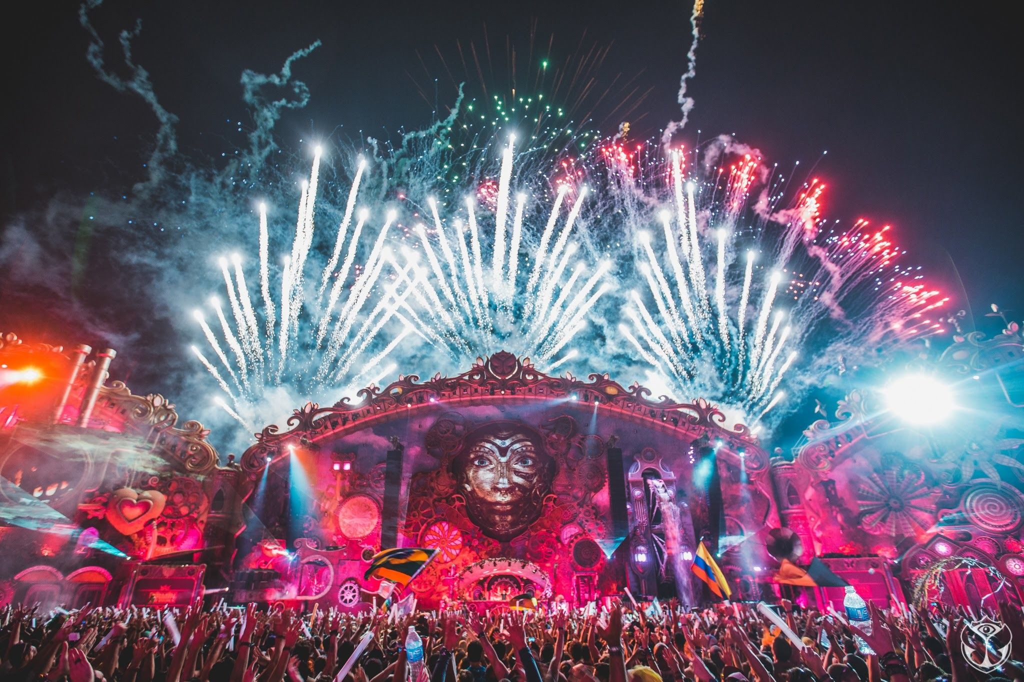 Palco festival Tomorrowland fuochi artificio, 2048x1365 alta risoluzione, PC Desktop