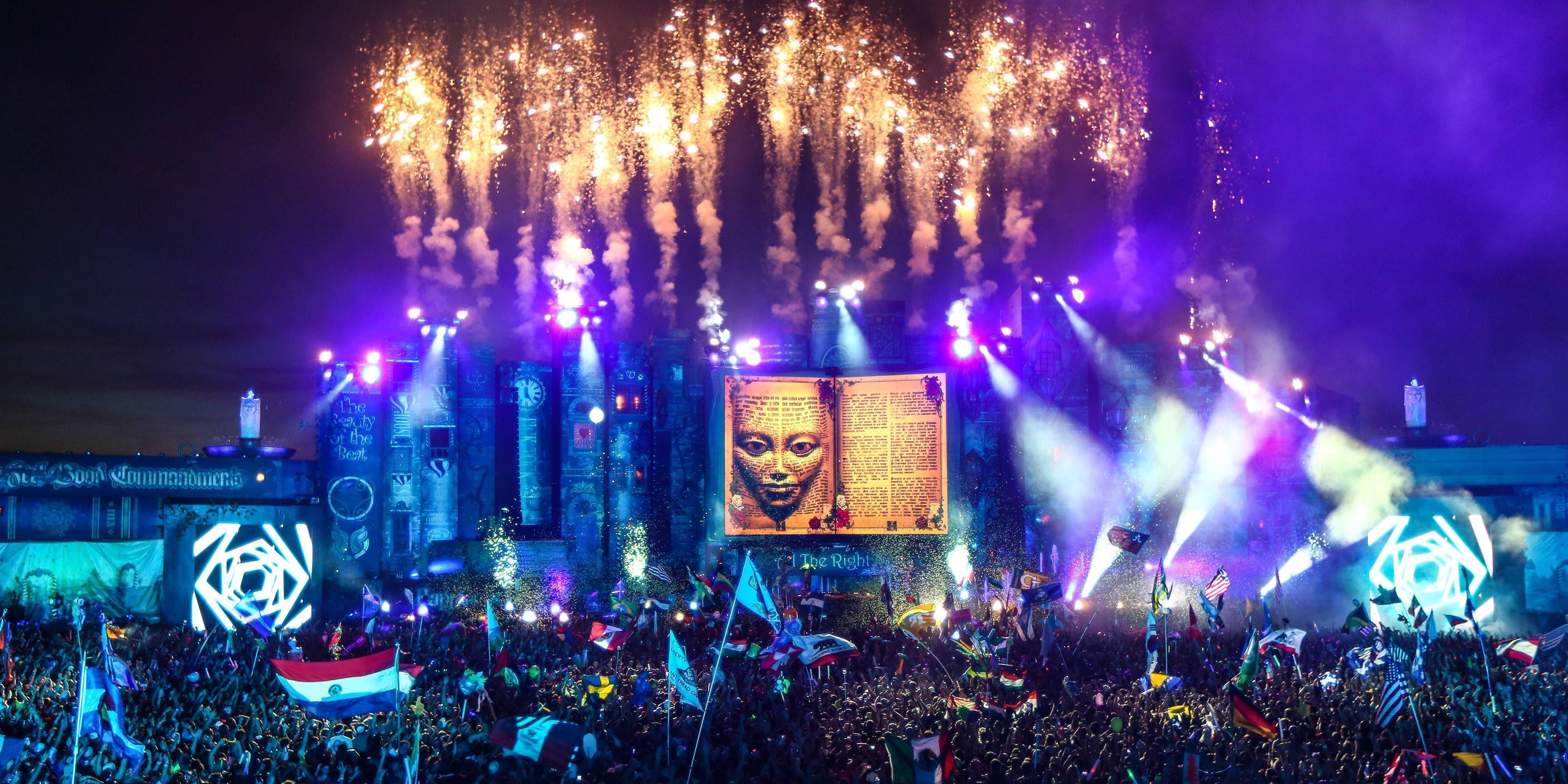 Festival Tomorrowland palco fuochi artificio, 3450x1725 2K, PC