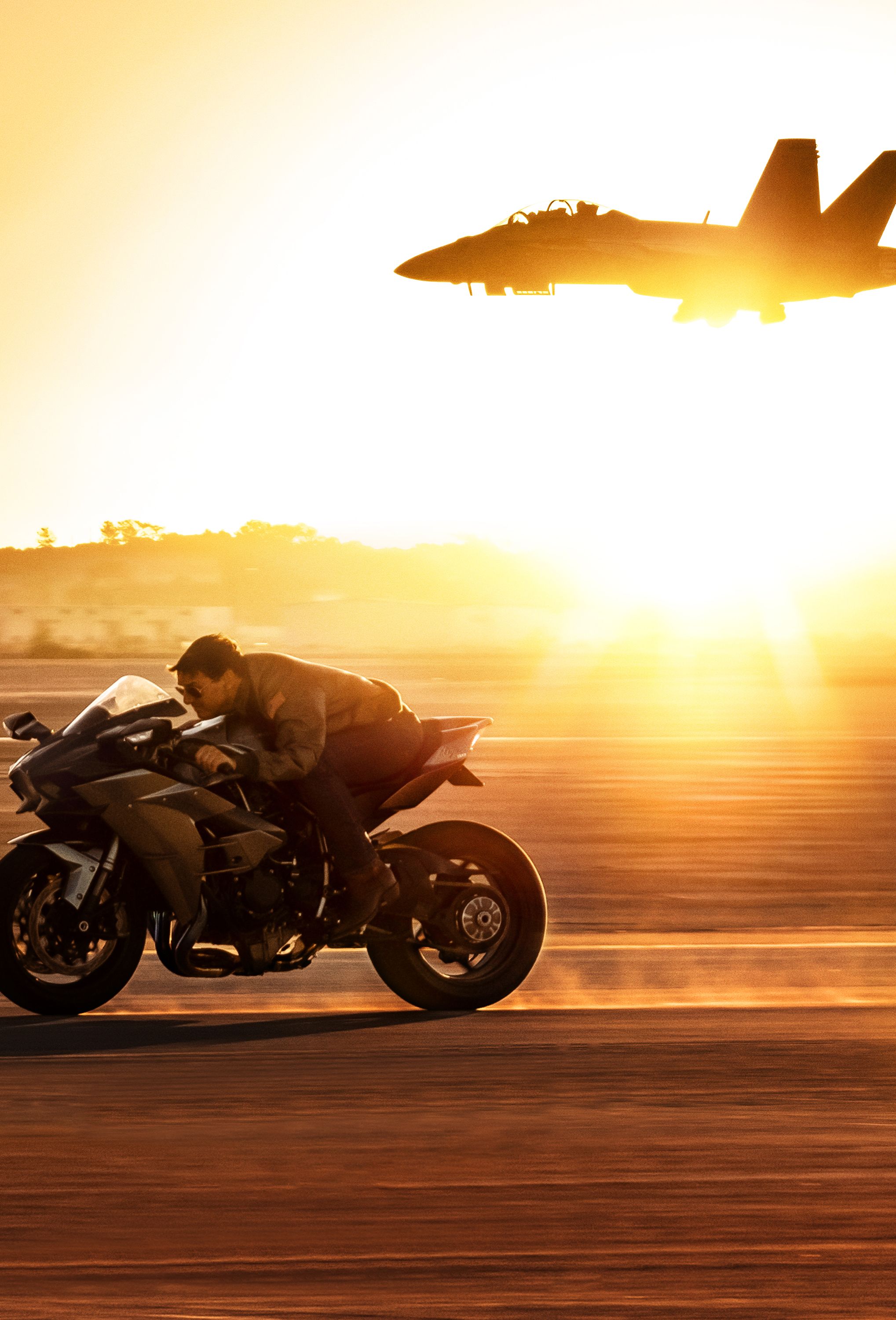 Motociclista e jet militare tramonto, 2037x3000 Verticale, Telefono