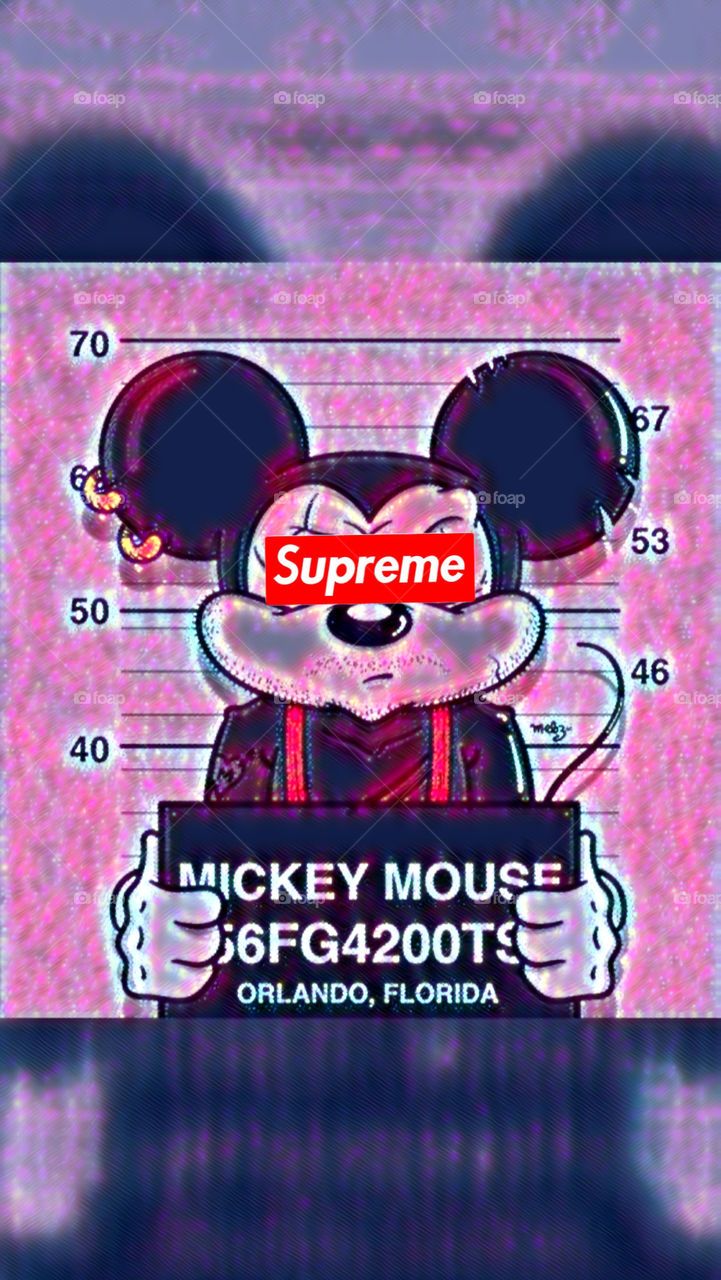 Topolino con sigaretta accesa, 2138x3800 Verticale, Mobile