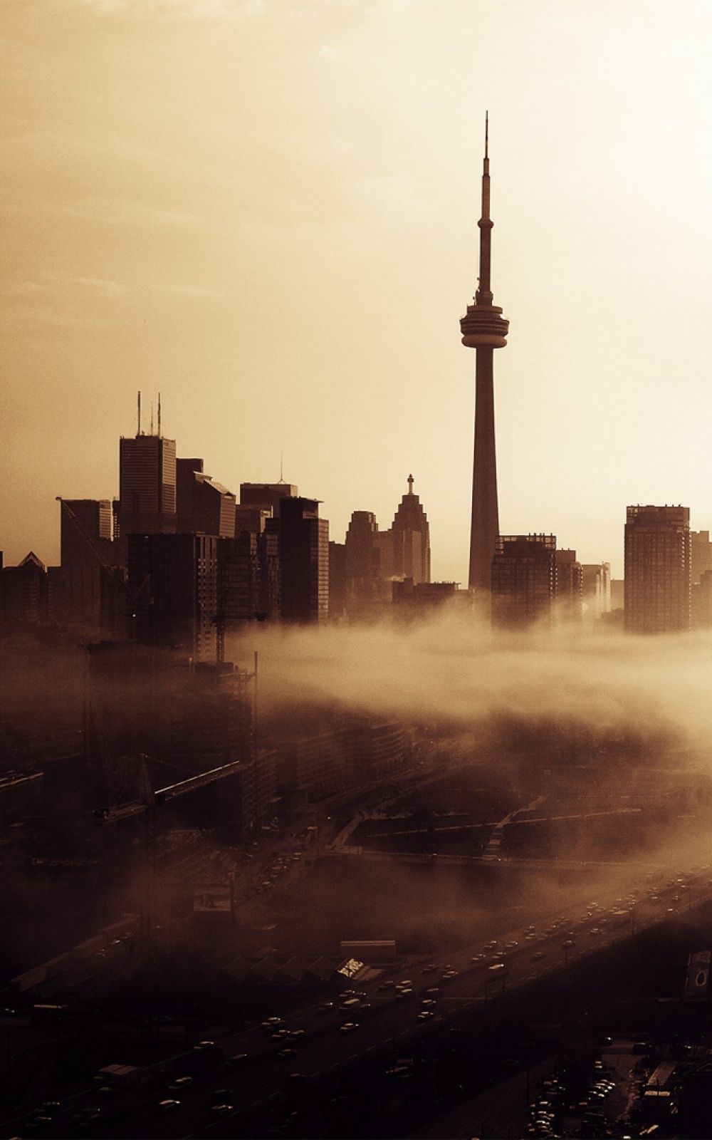 Toronto CN Tower skyline nebbia, 1000x1600 Verticale, Mobile