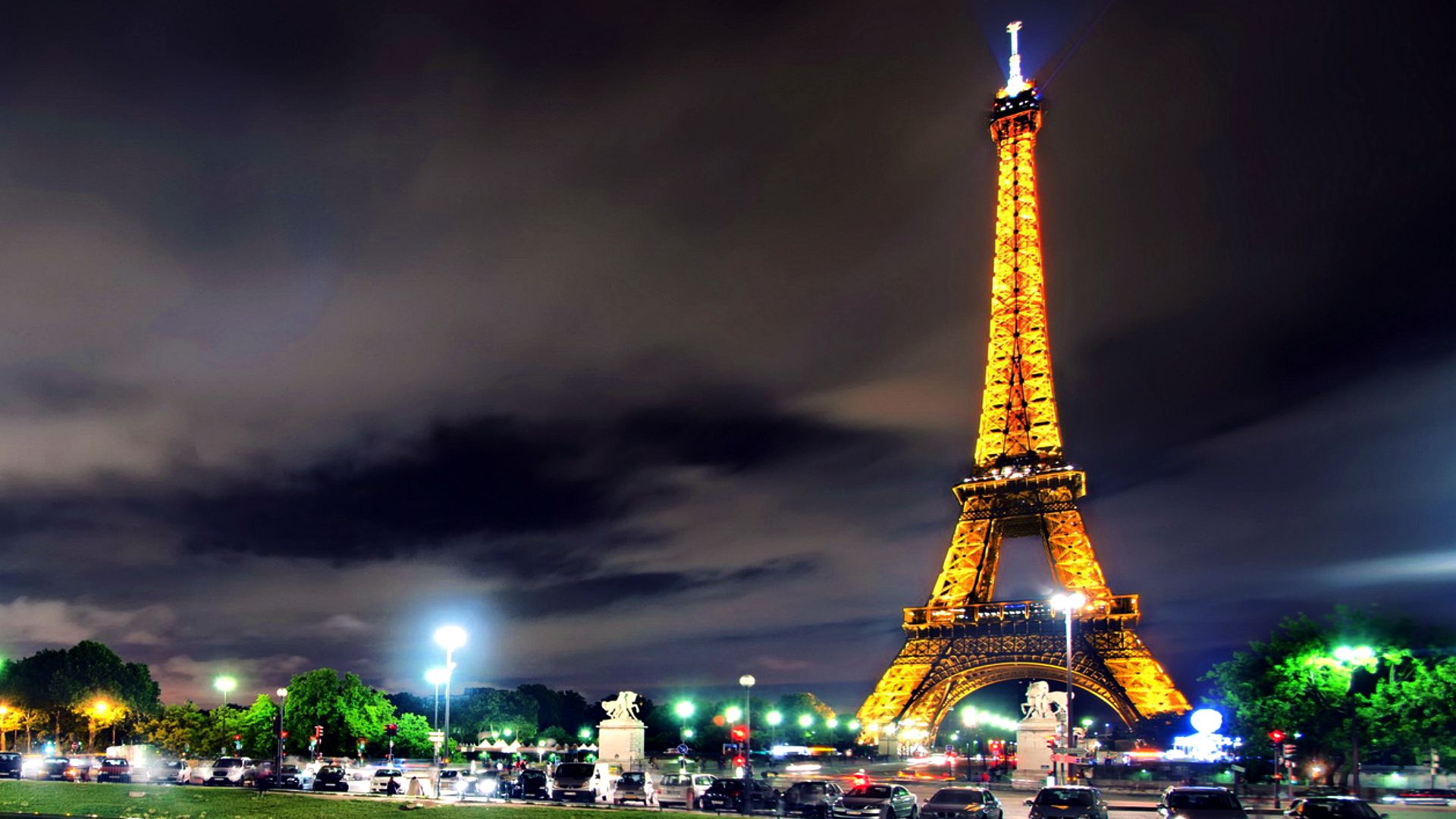 Torre Eiffel illuminata di notte, 1920x1080 1080p, PC Desktop