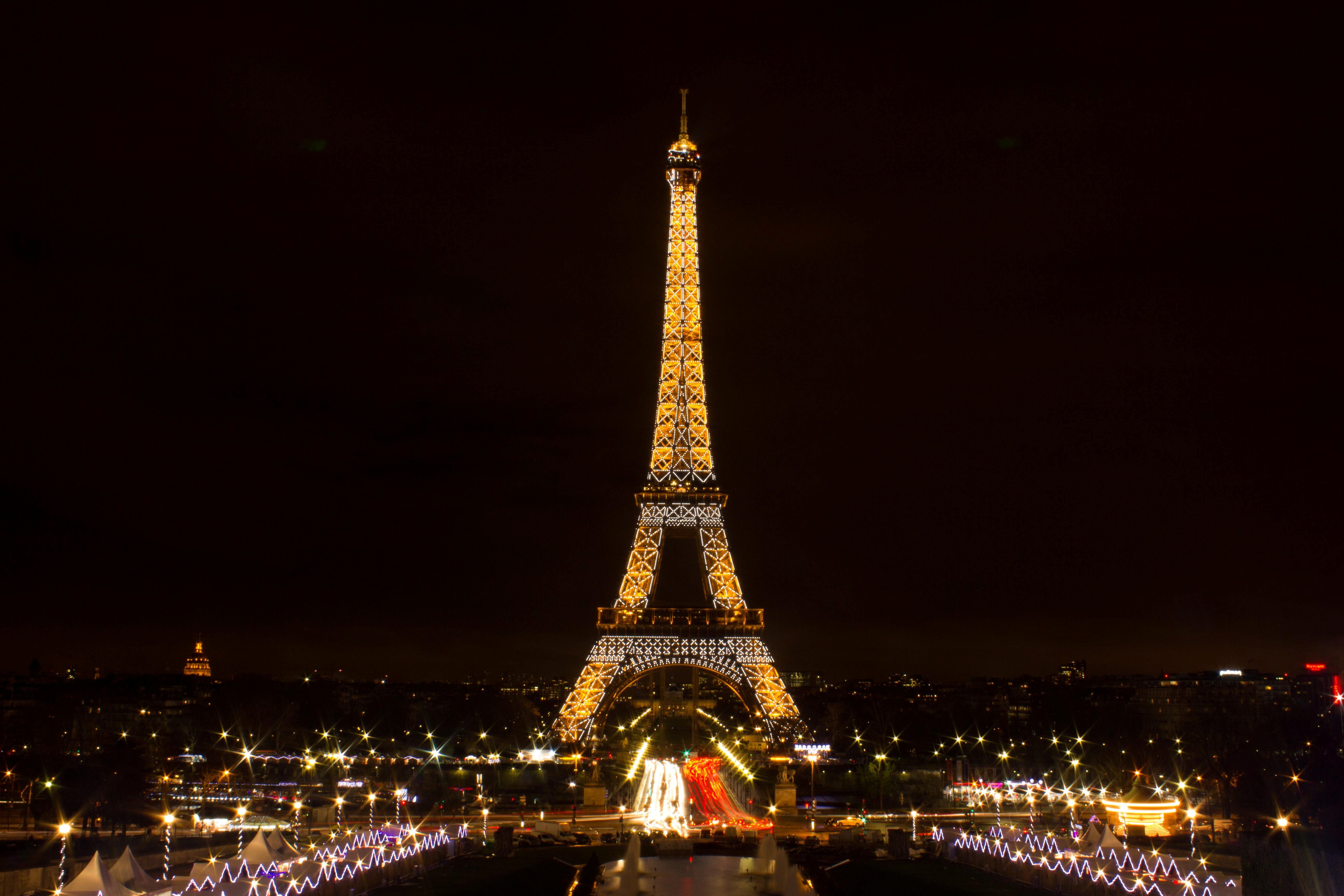 Torre Eiffel illuminata di notte, 5184x3456 UHD, PC 4K