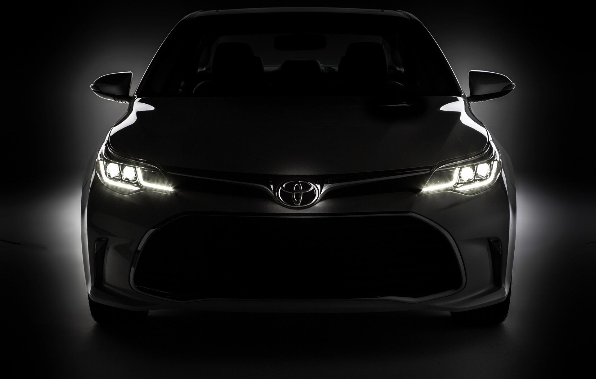 Toyota nera fari accesi, 1920x1221 Full HD+ WUXGA, Desktop