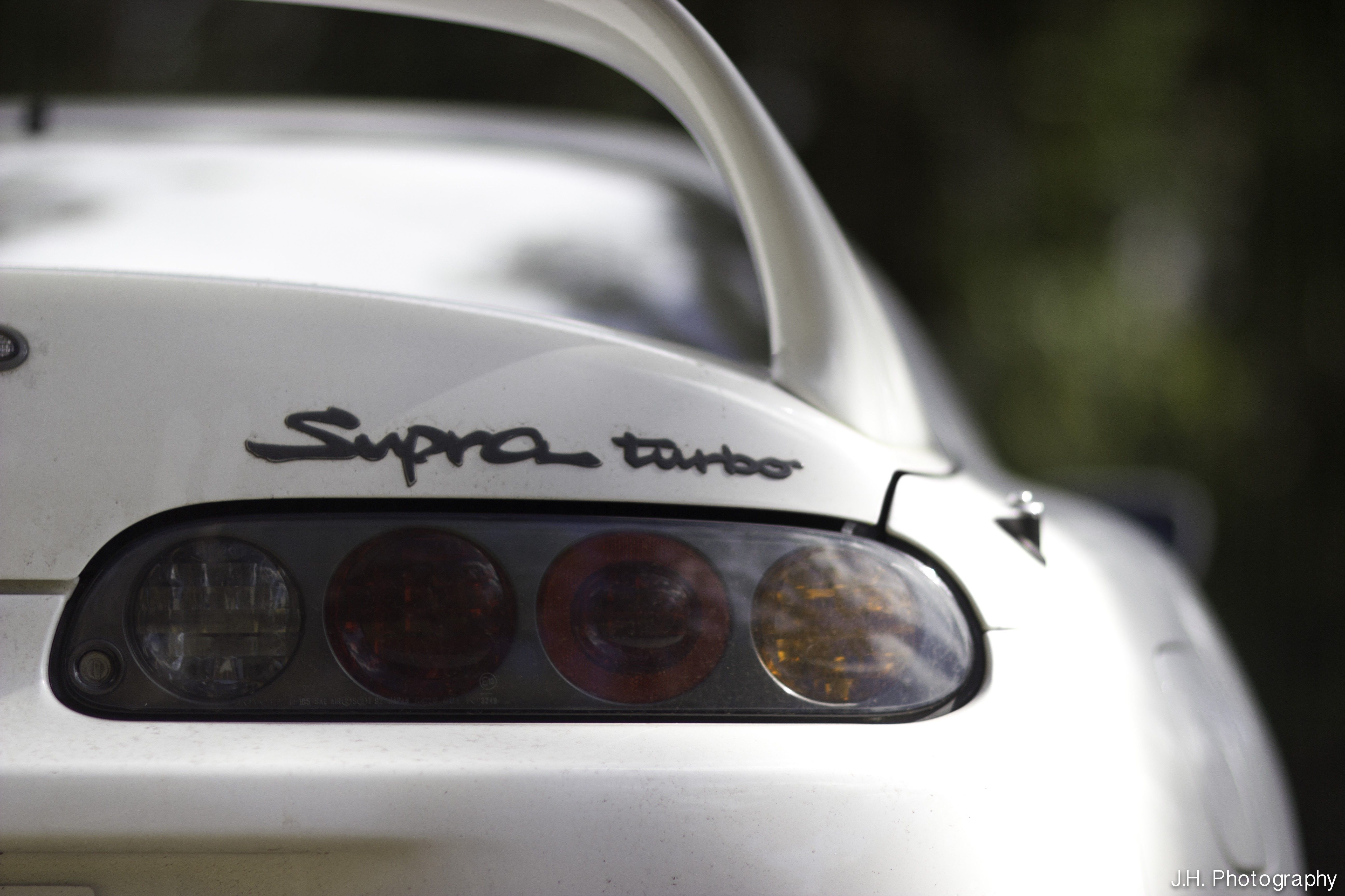 Toyota Supra nera, 1600x900 HD Ready, Desktop