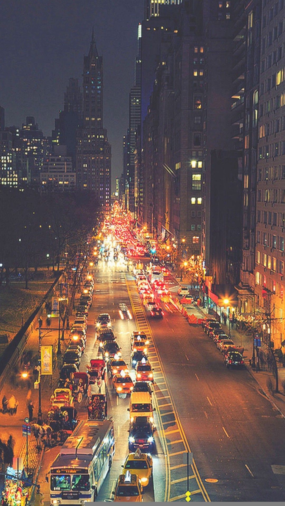 Strada trafficata New York notte, 1080x1920 Full HD Verticale, iPhone