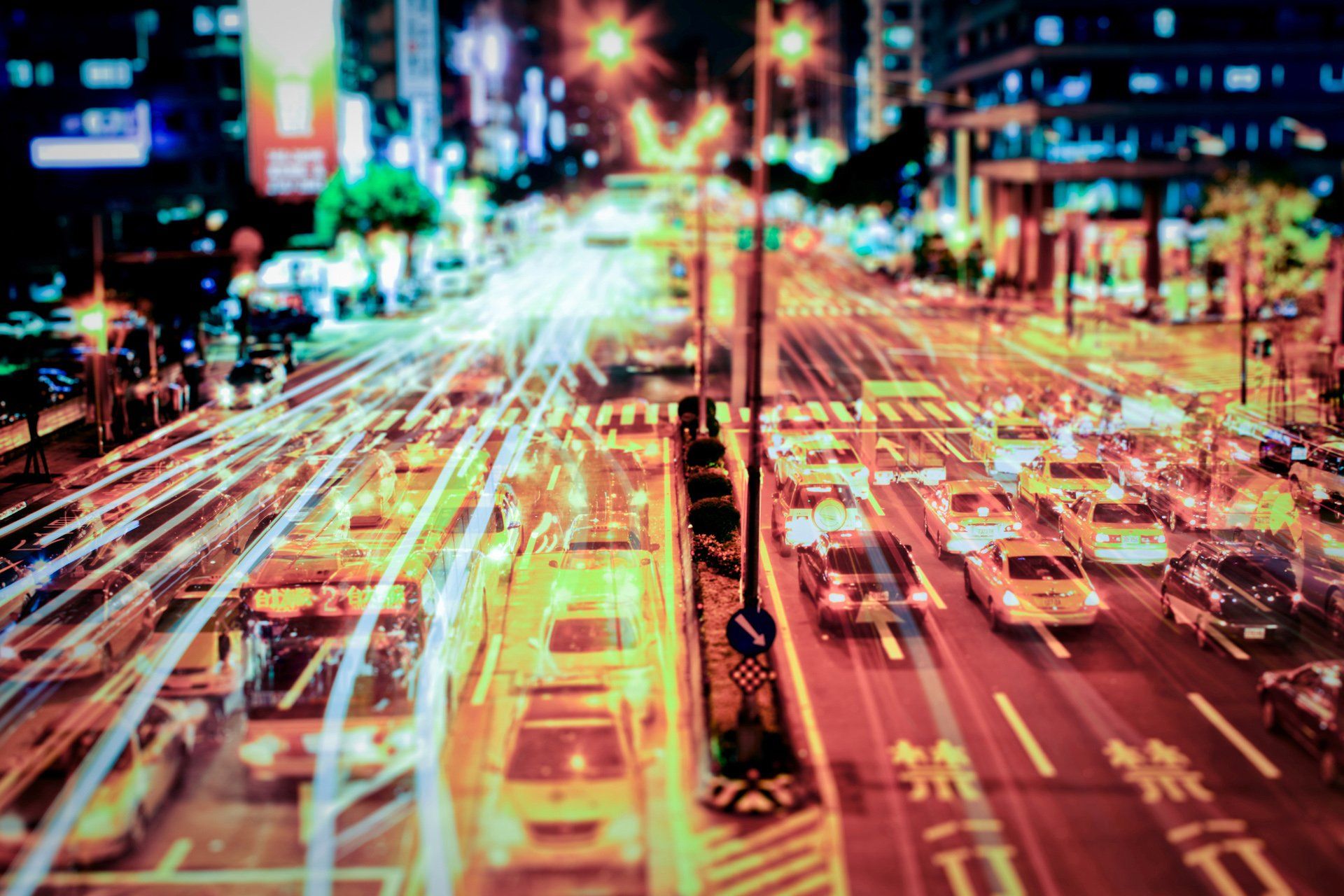 Traffico stradale notturno colorato, 1920x1280 WUXGA, iMac