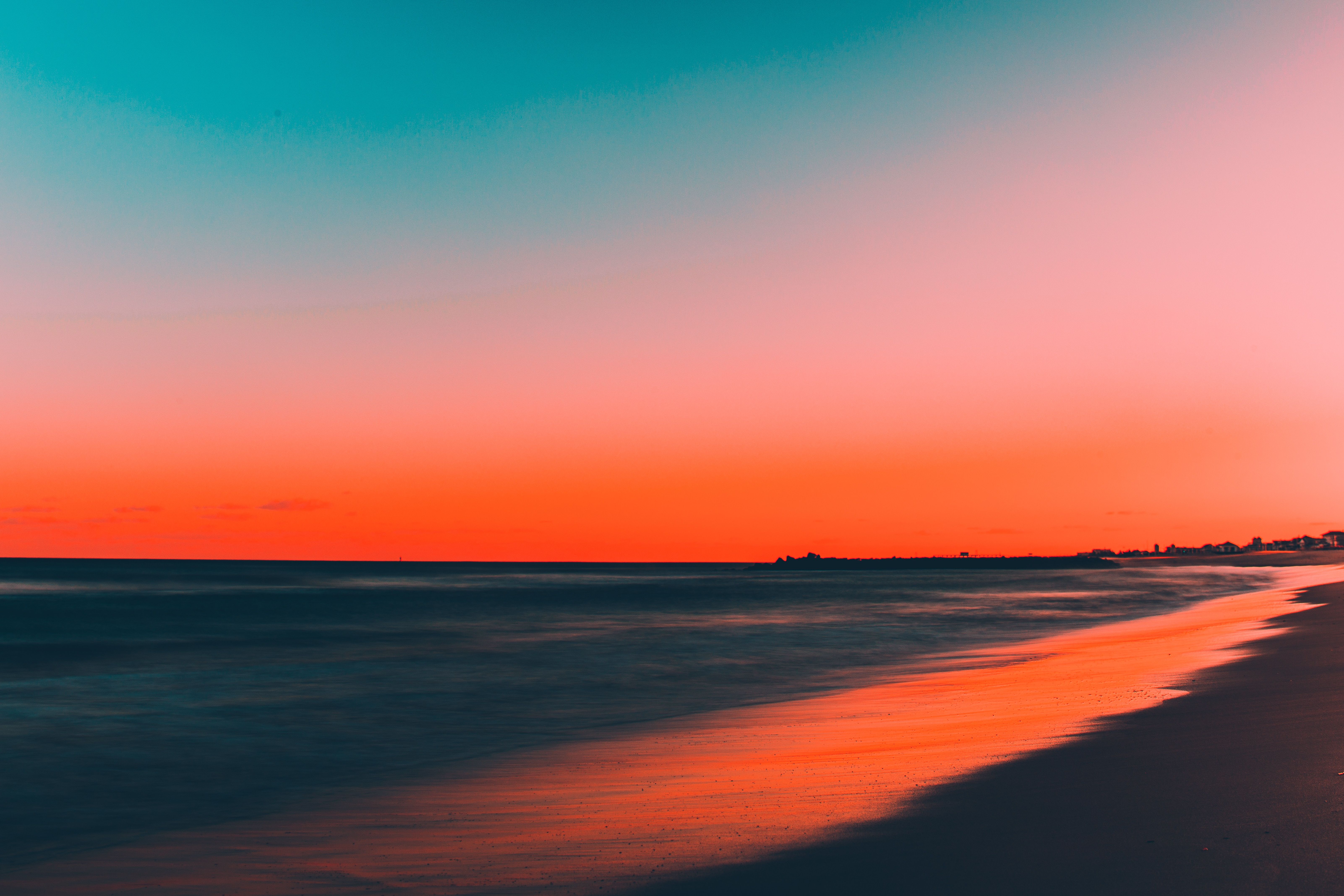 Tramonto rosa e blu su citta, 1000x1500 Verticale, Mobile