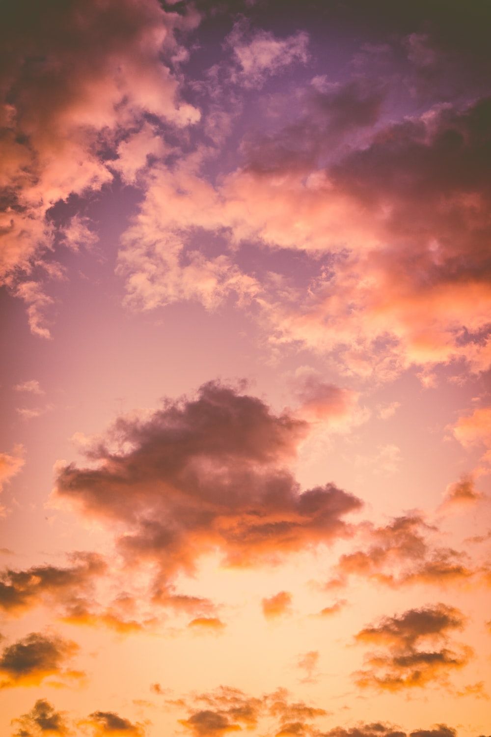 Nuvole al tramonto, cielo viola arancio, 1000x1500 Verticale, Mobile