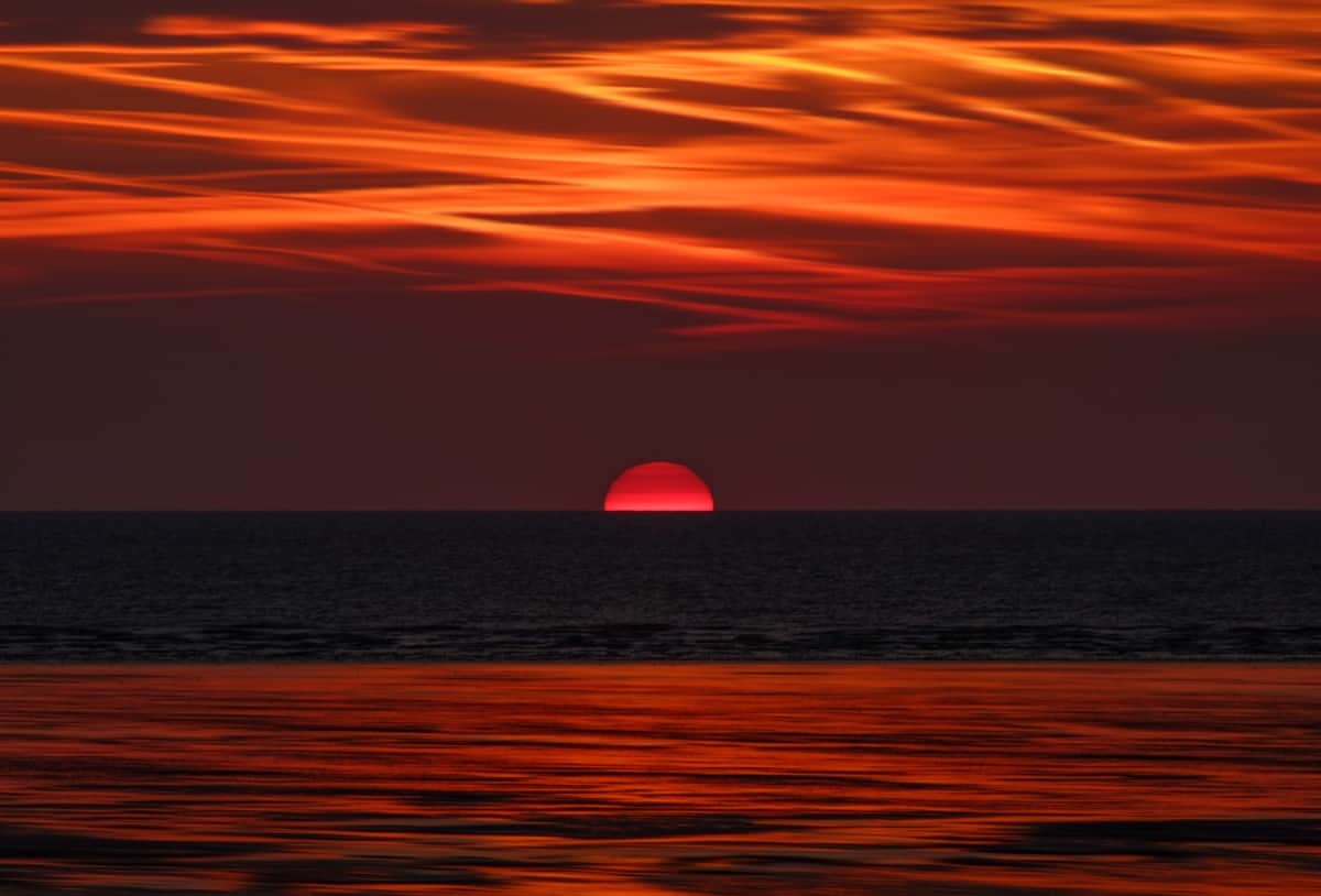 Tramonto rosso su oceano, 1200x814 HD, MacBook Air