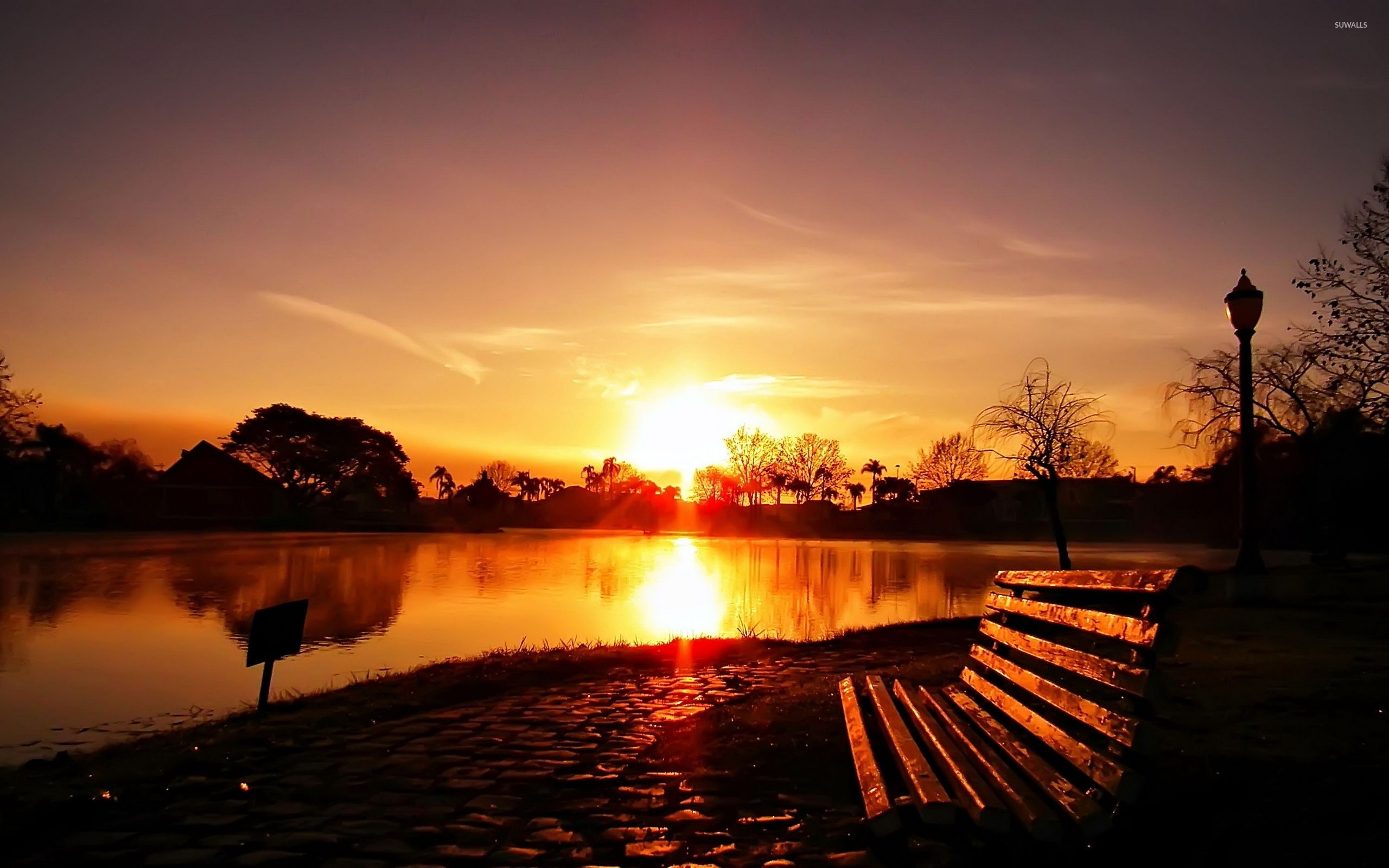 Tramonto lago con panchina, 2560x1600 2K+, Desktop