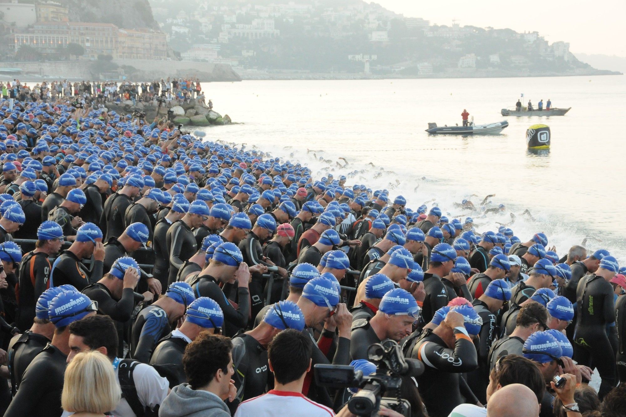 Nuotatori triathlon in mare, 3504x2336 WQXGA, Laptop