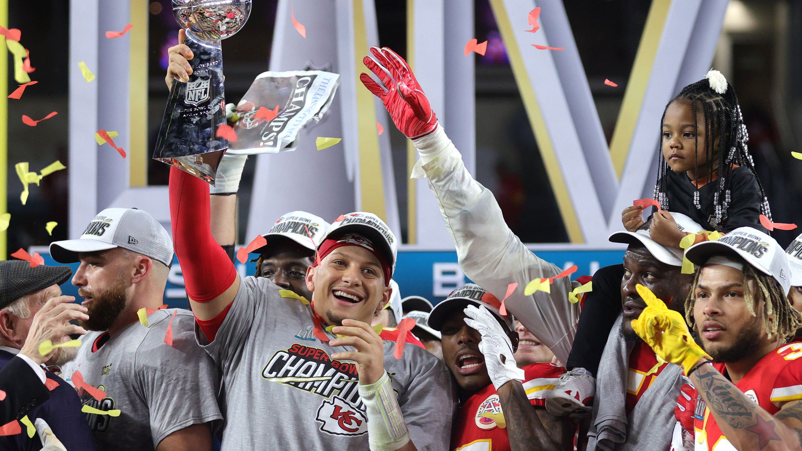 Patrick Mahomes trofeo Super Bowl, 2560x1440 1440p, Desktop