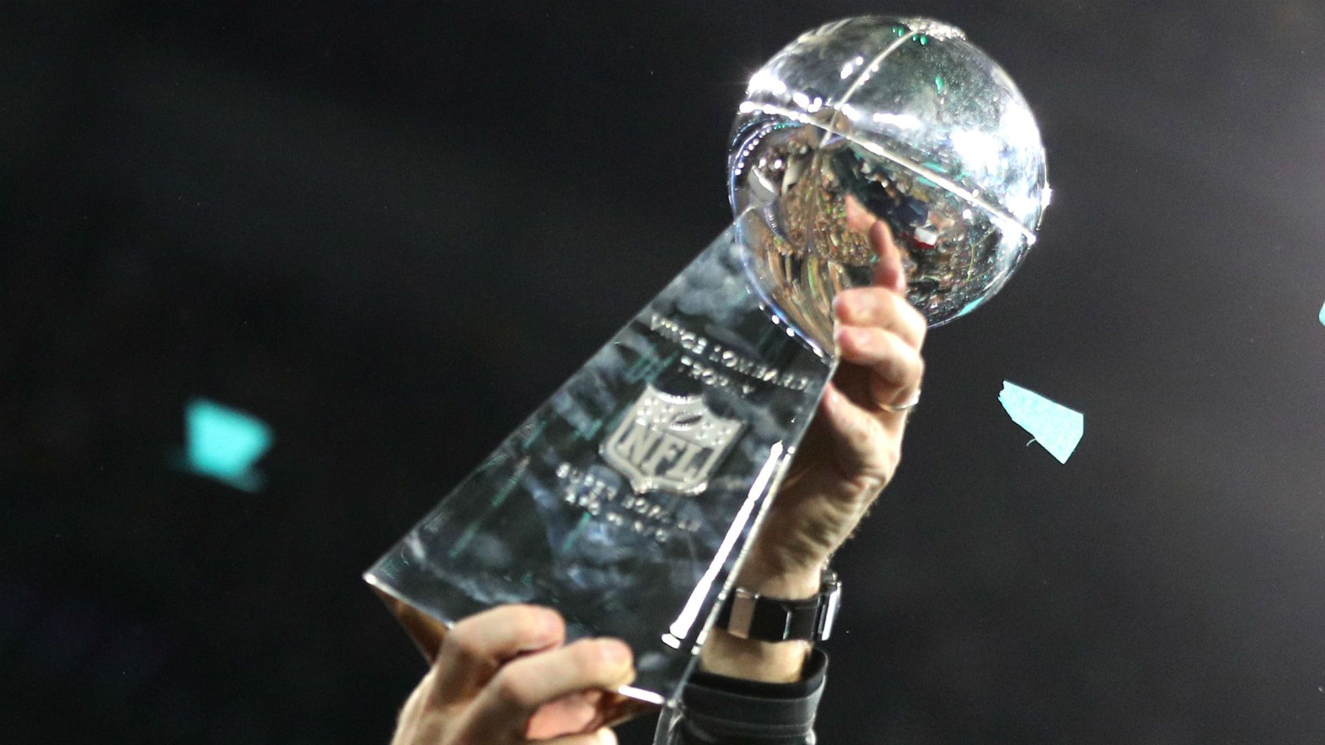 Trofeo Vince Lombardi sollevato, 1920x1080 Full HD, PC Desktop