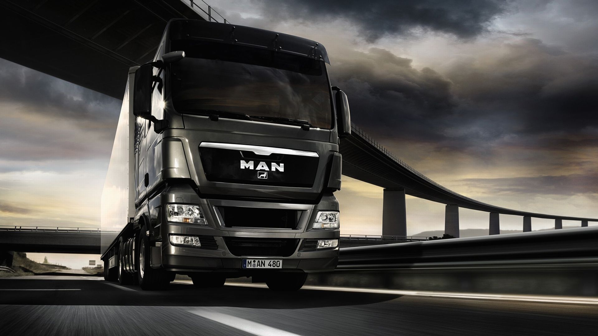 Camion MAN nero su ponte, 1920x1080 Full HD, Desktop