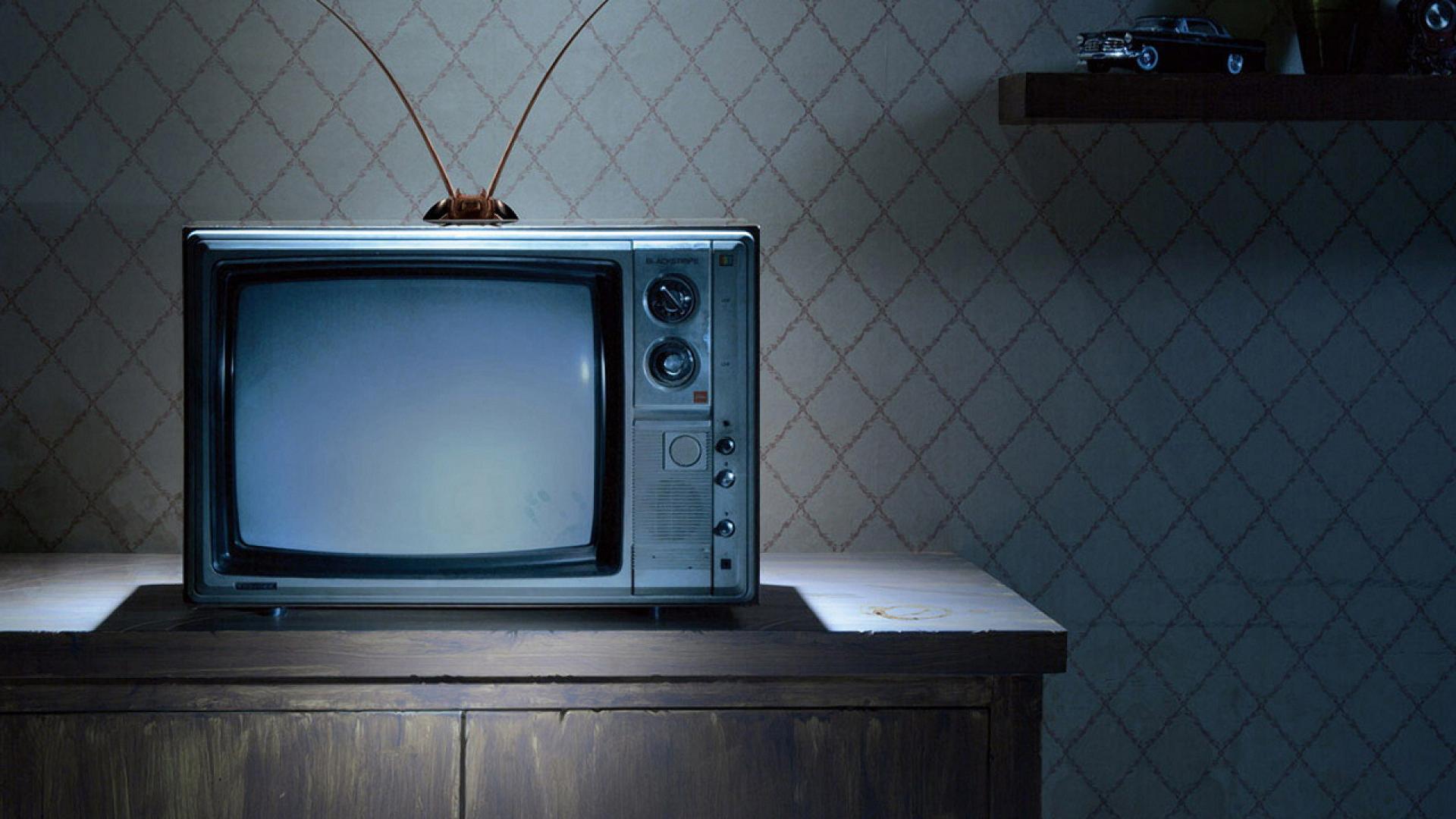 Vecchia TV vintage con antenna, 1920x1080 Full HD, Desktop