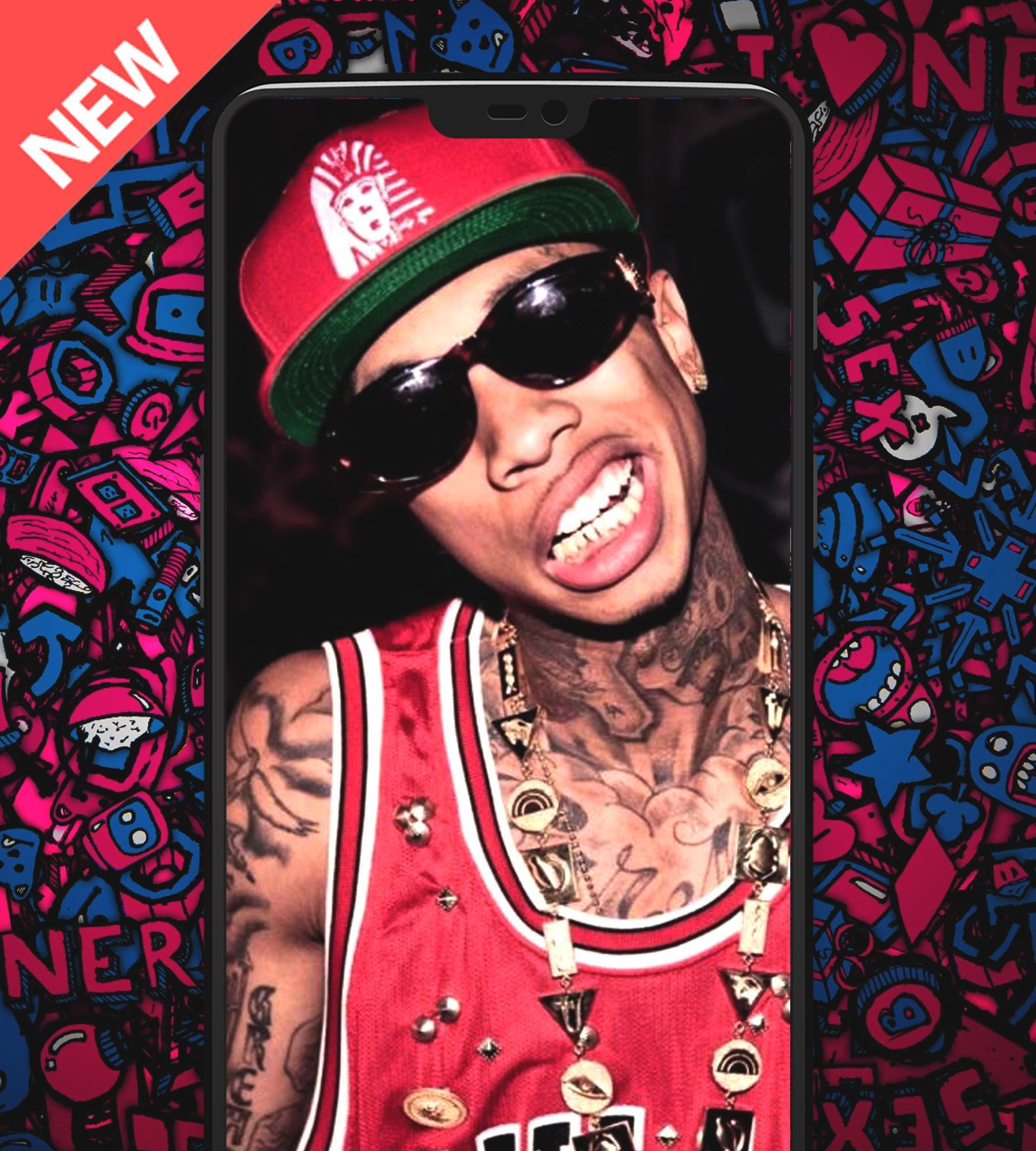 Rapper Tyga con cappellino rosso, 1800x2000 Full HD Verticale, Smartphone