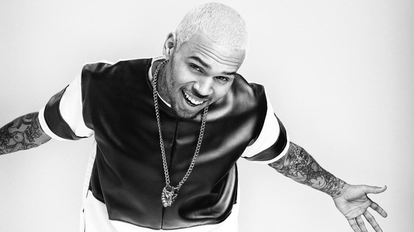 Chris Brown ritratto bianco e nero, 1366x768 720p, PC