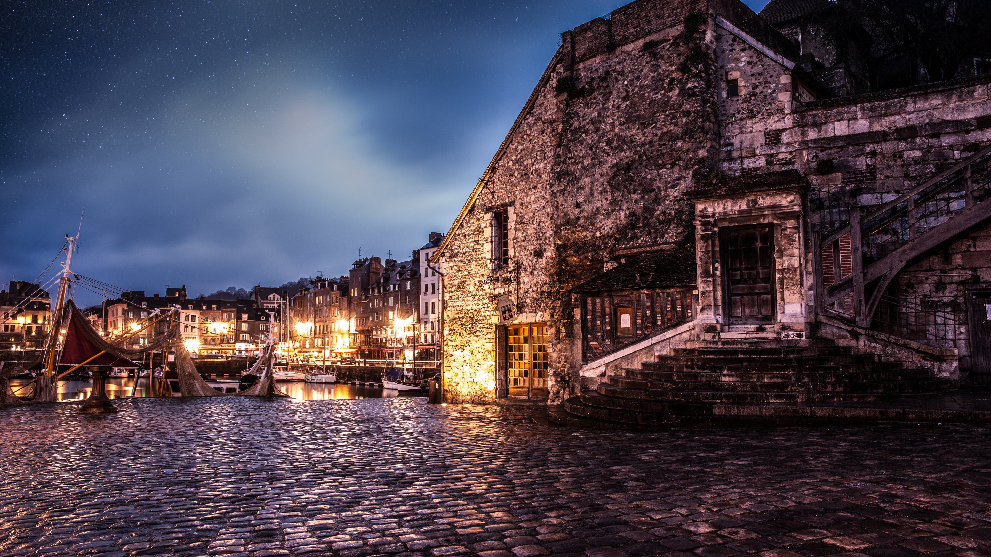 Porto pittoresco notturno in pietra, 3840x2160 UHD, Monitor 4K