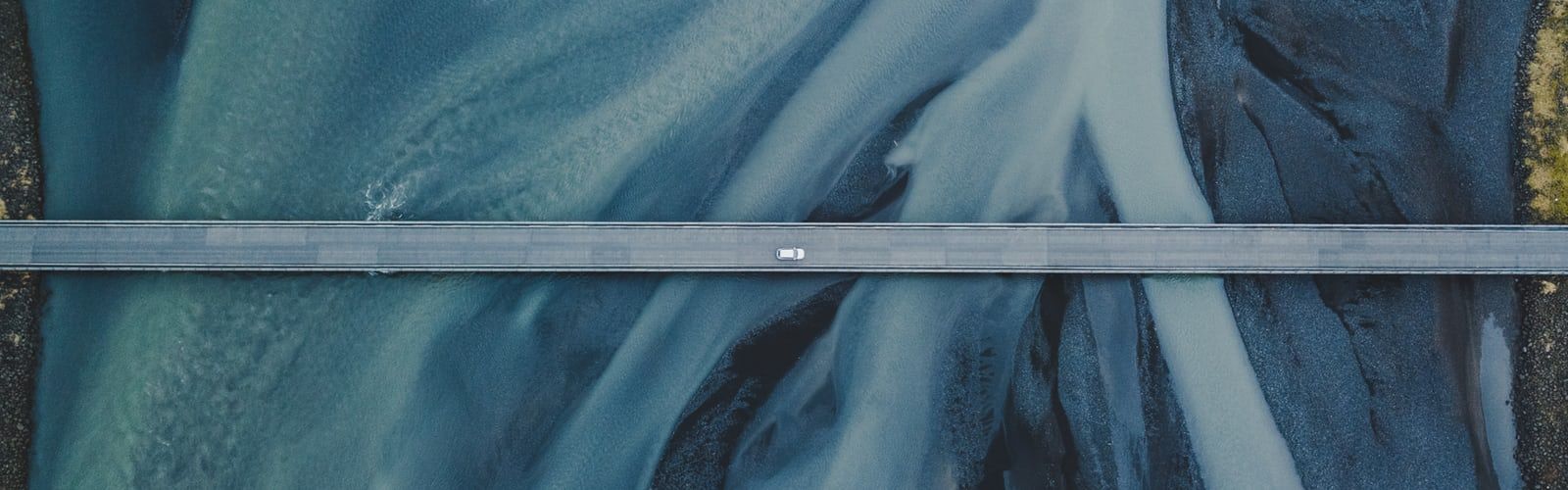 Ponte vista aerea acqua blu, 1600x500 Panoramico, Dual Screen