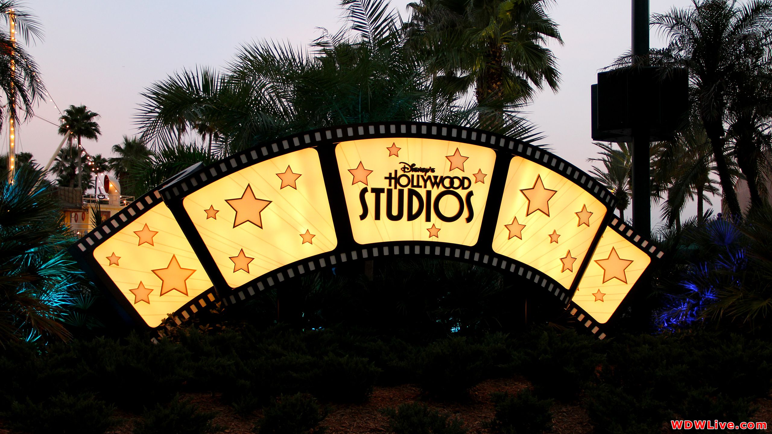 Universal Studios parco divertimenti colorato, 2048x1152 alta risoluzione, PC