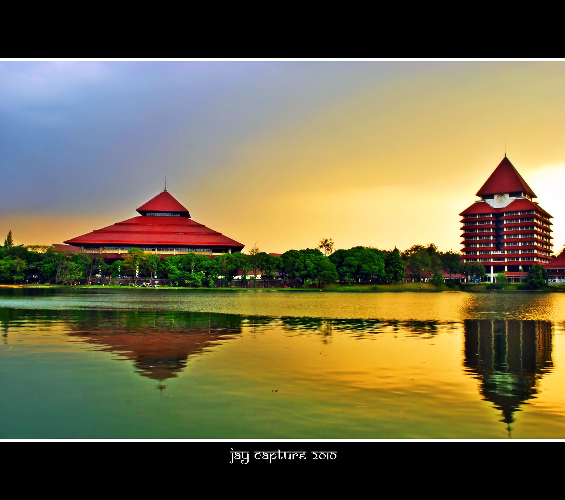 Torre Universitas Indonesia tra alberi, 1024x768 HD, PC Desktop