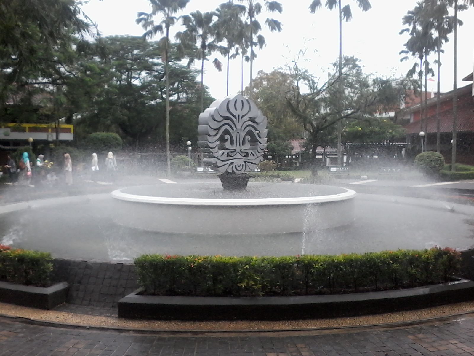 Torre Universitas Indonesia lago, 1600x1200 900p, Desktop