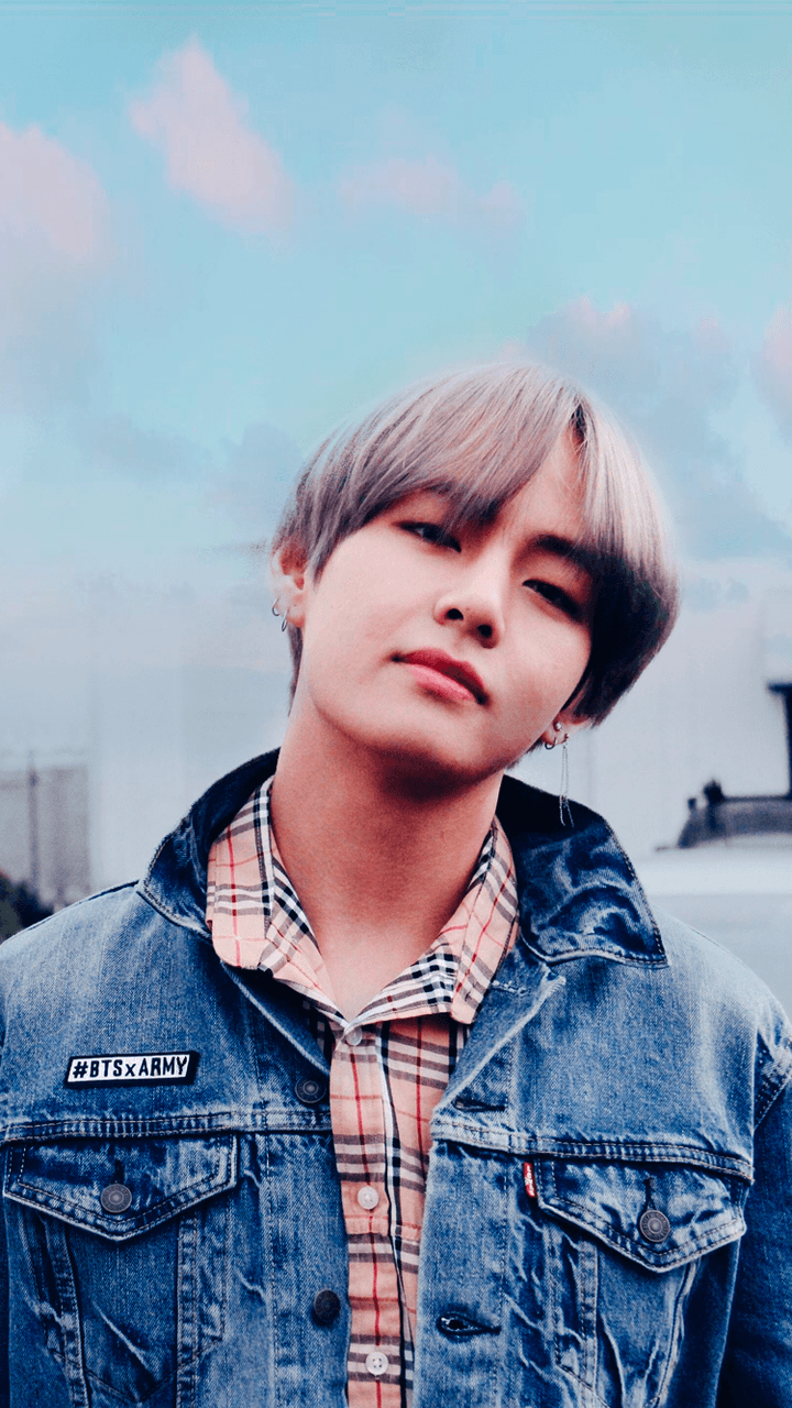 V BTS Kim Taehyung giacca denim, 720x1280 Verticale, Mobile