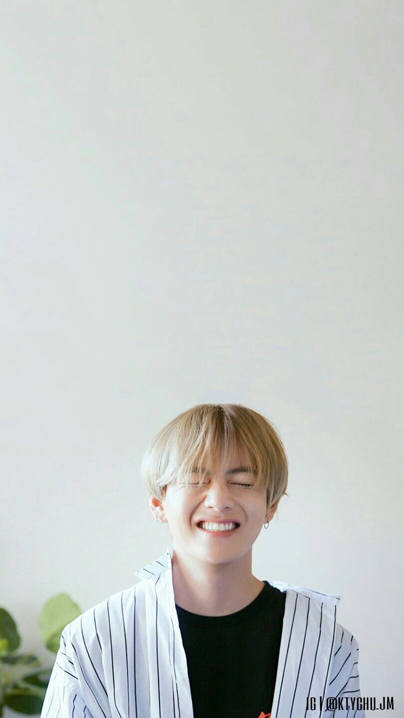 V BTS Taehyung sorridente, gruppo K-pop, 810x1440 Verticale, Mobile