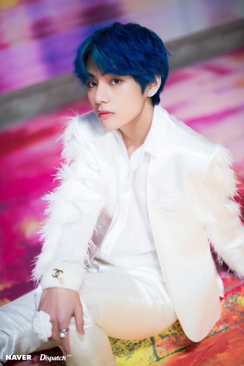 V BTS capelli blu, 853x1280 Verticale, Mobile