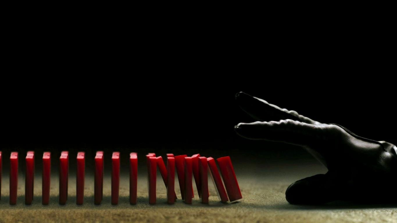 Mano che spinge domino rosso, 1366x768 HD, Desktop