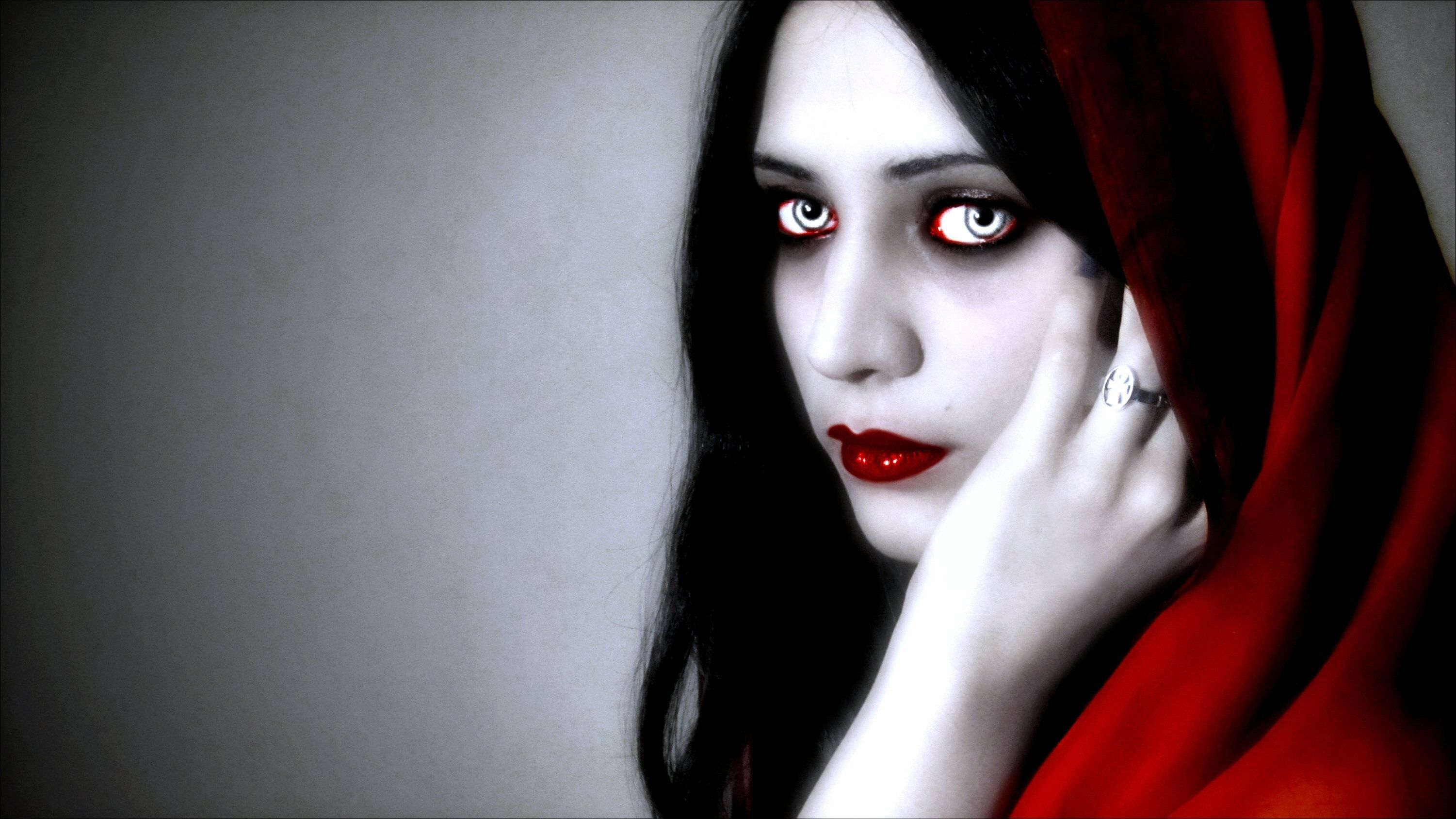Donna vampira mantello rosso, 3002x1688 2K+, PC