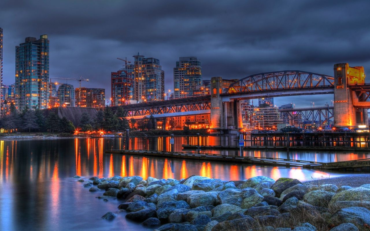 Vancouver skyline notturno con ponte, 1280x800 720p, PC