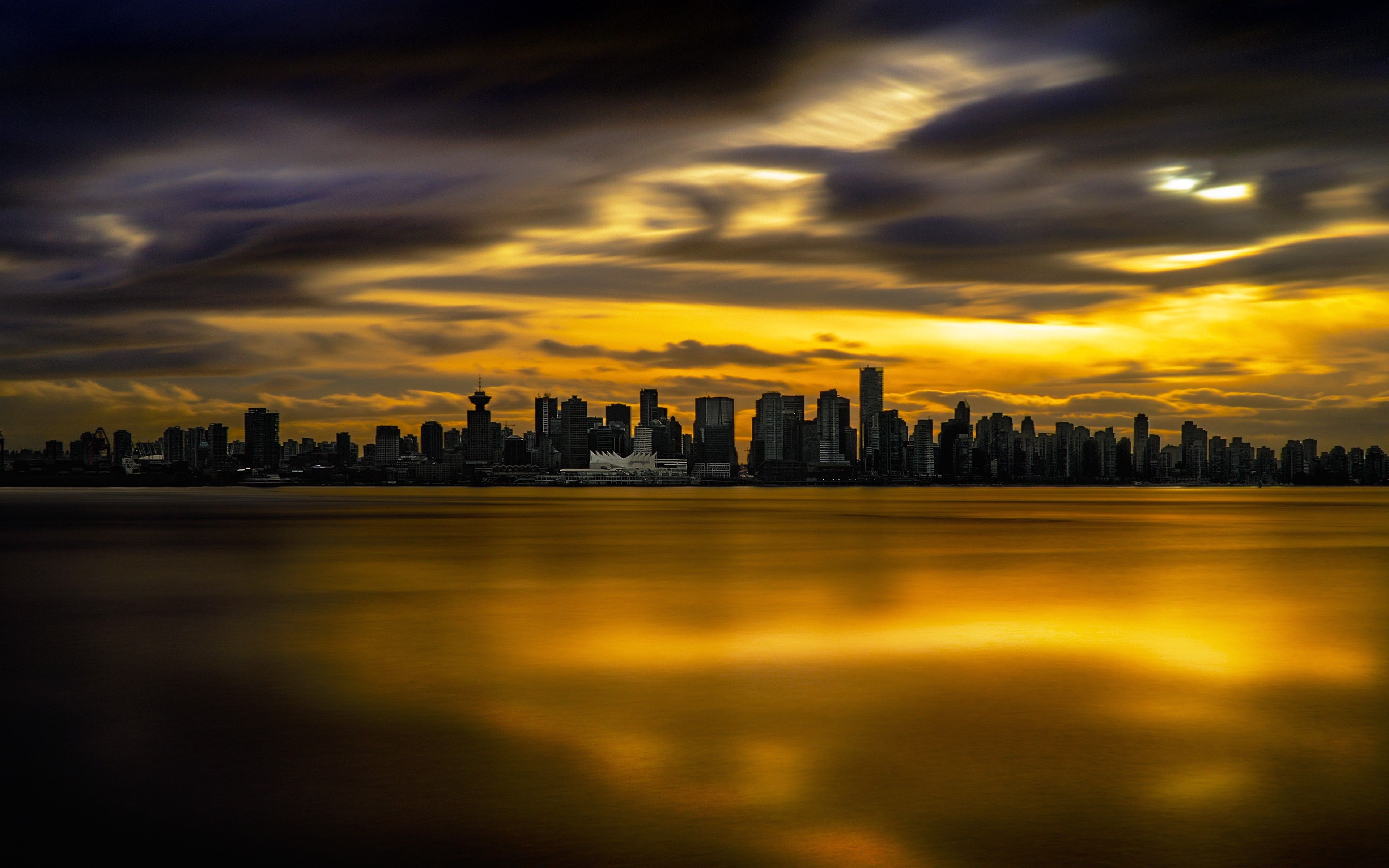 Skyline città al tramonto, 3840x2400 Ultra HD, Monitor 4K