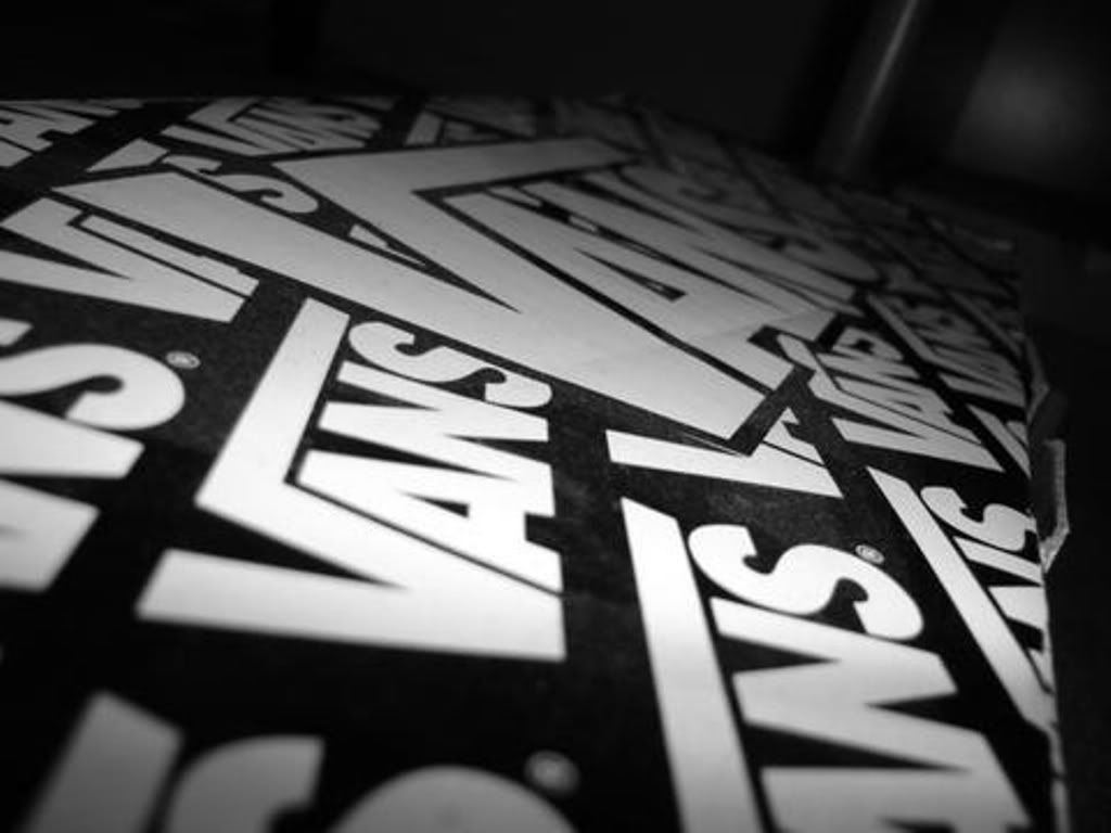 Logo Vans Off The Wall rosso, 3072x2298 WQXGA, Desktop